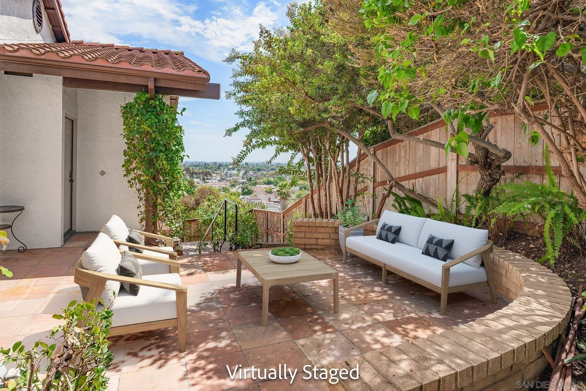 https://cdn.realtyfeed.com/cdn/127/260021305/fe62091b7a72cd6a2a1689b73d49f0a3.webp