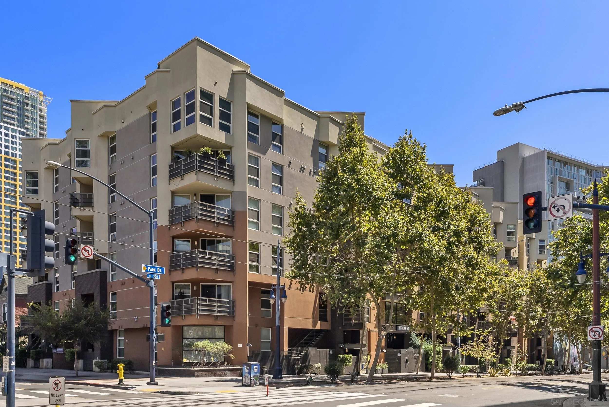 https://cdn.realtyfeed.com/cdn/127/260021309/9c95a2cac9191815e822d980b472161c.webp