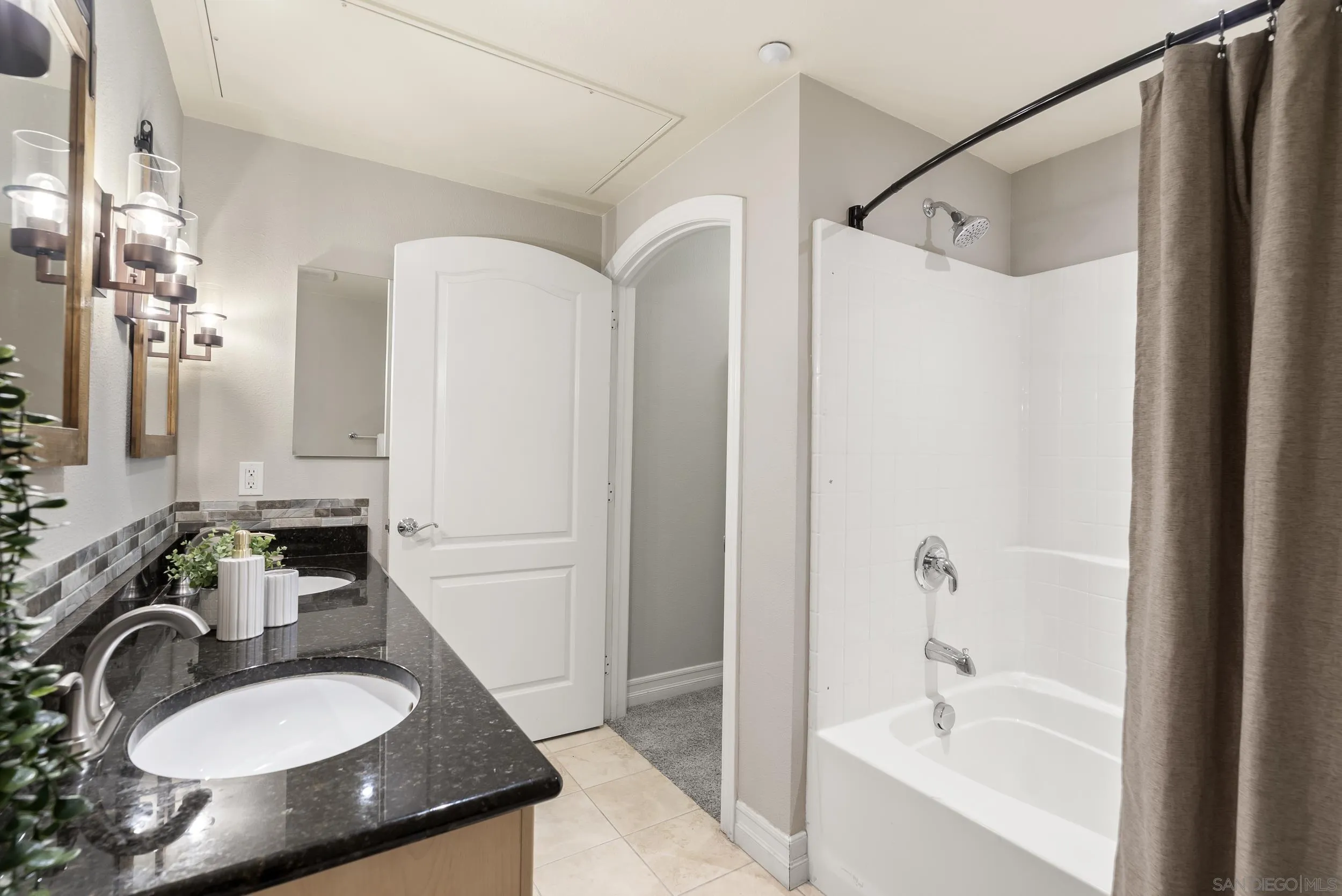 https://cdn.realtyfeed.com/cdn/127/260021309/c23100d4110a85e0345fc554435fea07.webp
