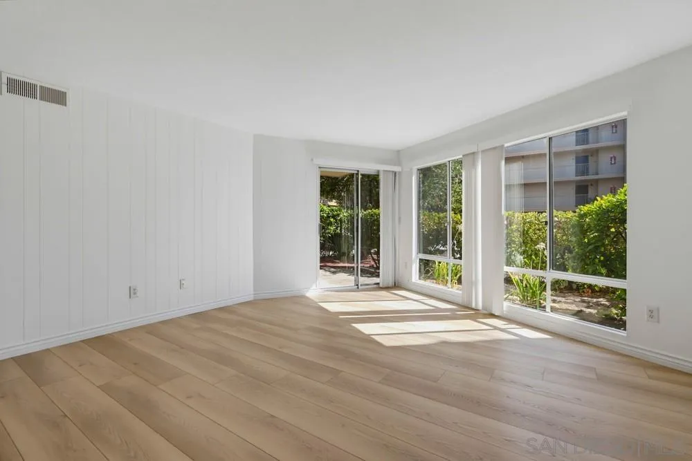https://cdn.realtyfeed.com/cdn/127/260021311/55d58a6f790d8af5a882a2560d5d1c35.webp