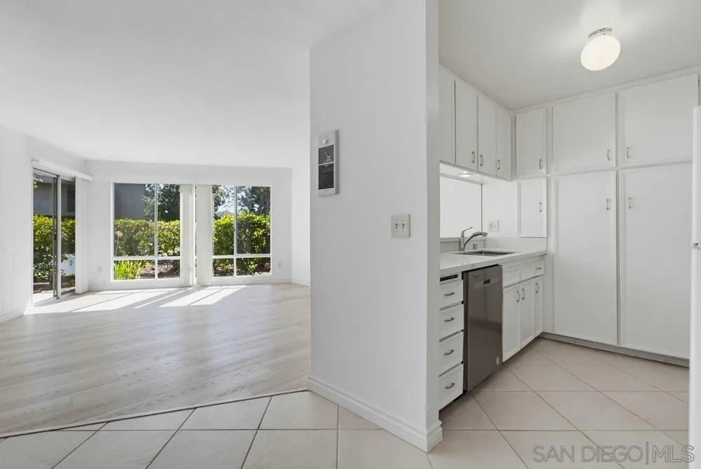 https://cdn.realtyfeed.com/cdn/127/260021311/ce241670c7ef96ff2904bbc7623e7e48.webp