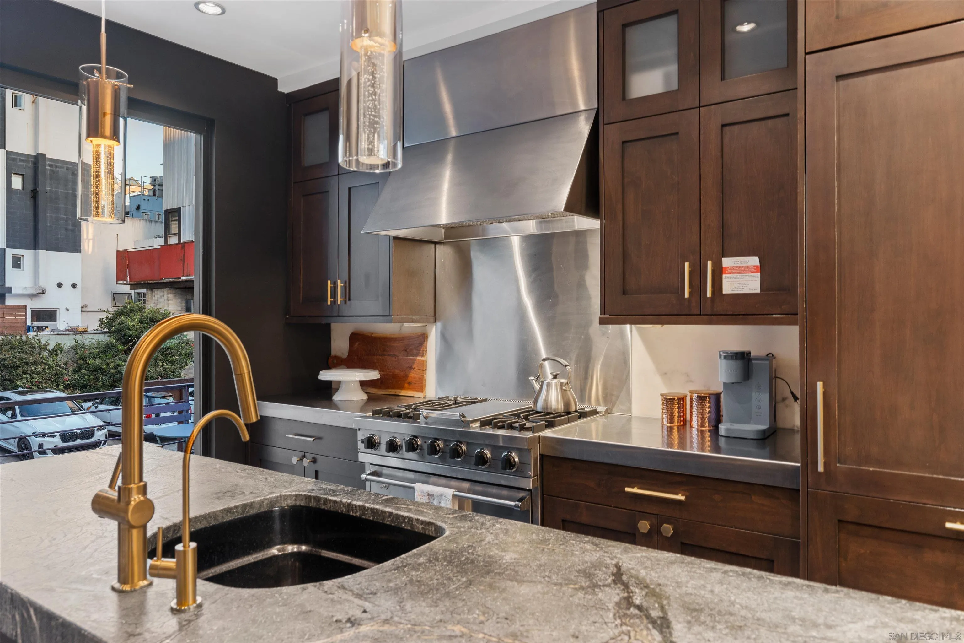 https://cdn.realtyfeed.com/cdn/127/260021312/06a2ac8a9e6bc8b4281049aae025cb2d.webp