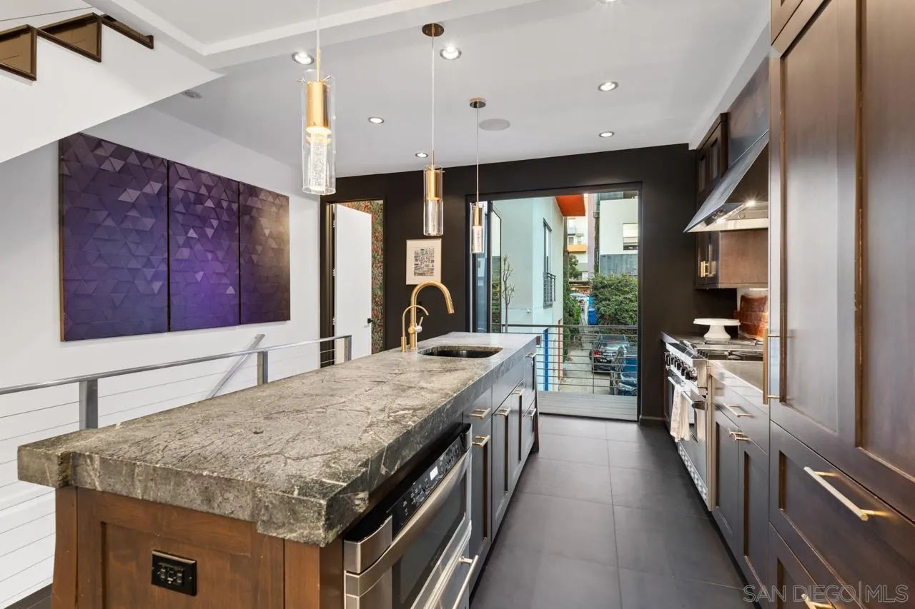 https://cdn.realtyfeed.com/cdn/127/260021312/5545169ec4b43b150577447edffbd0d5.webp