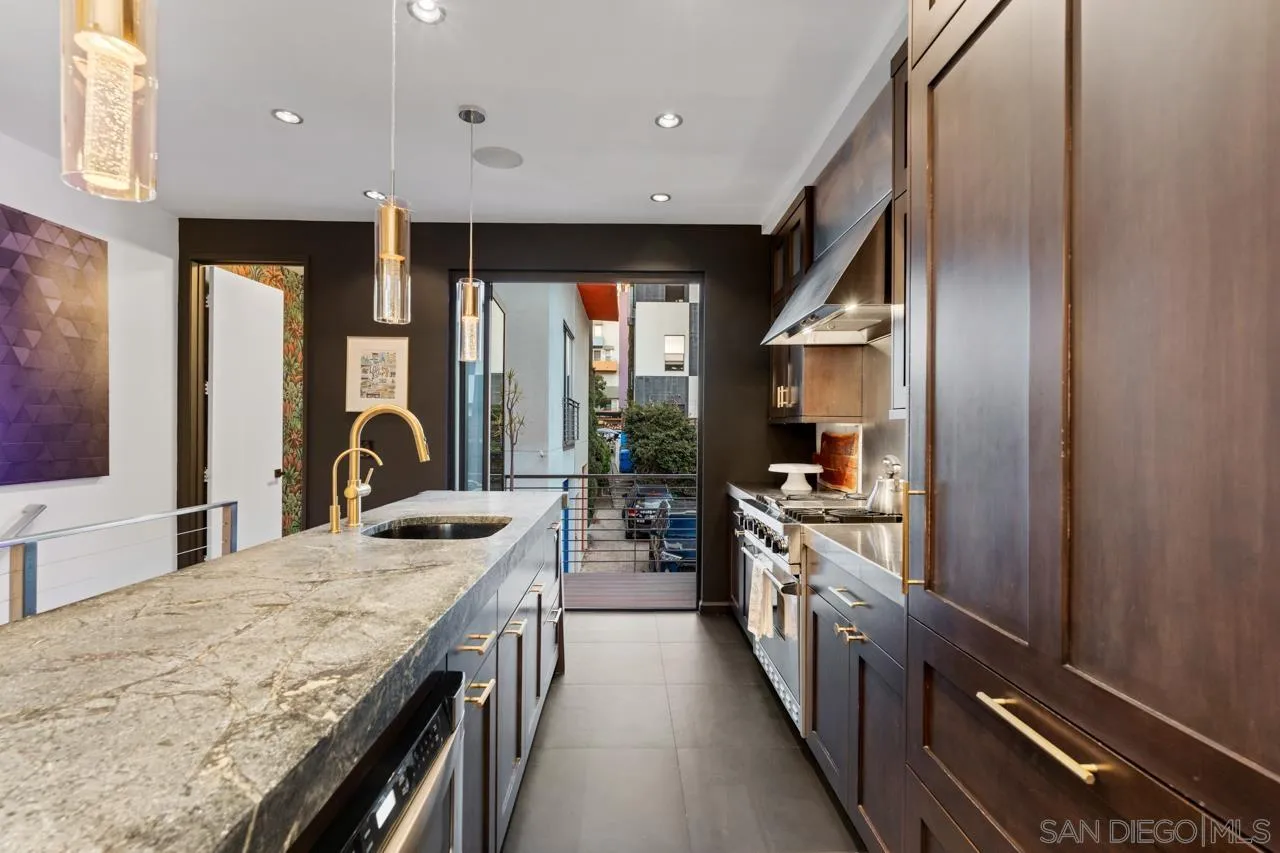 https://cdn.realtyfeed.com/cdn/127/260021312/61bf9940a27df7f114cfa426b9bf5930.webp