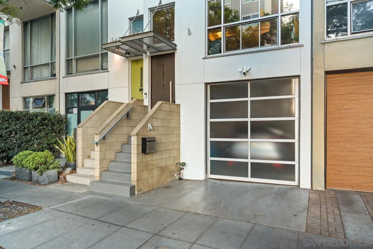 https://cdn.realtyfeed.com/cdn/127/260021312/678b5affc9d15f4fbb7837c65190eabd.webp