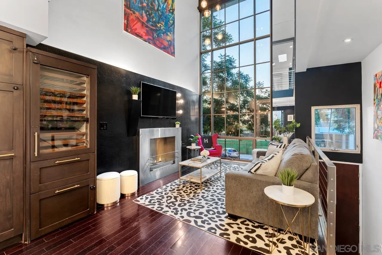 https://cdn.realtyfeed.com/cdn/127/260021312/f8162e2a4b9ce5988bc88b8ae069c8d1.webp