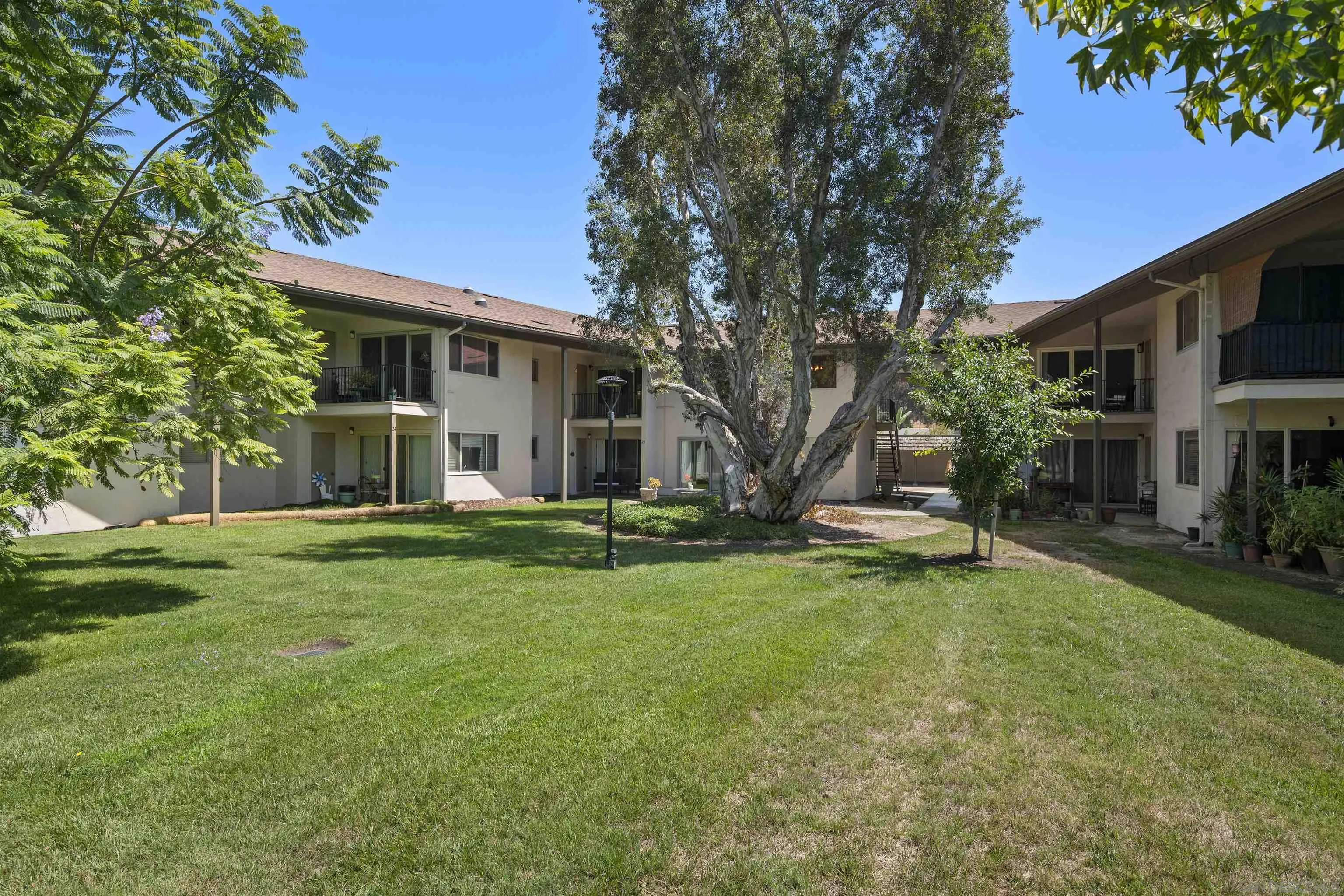 https://cdn.realtyfeed.com/cdn/127/260021313/567df5c47bfdcb1e4977524514b4d581.webp