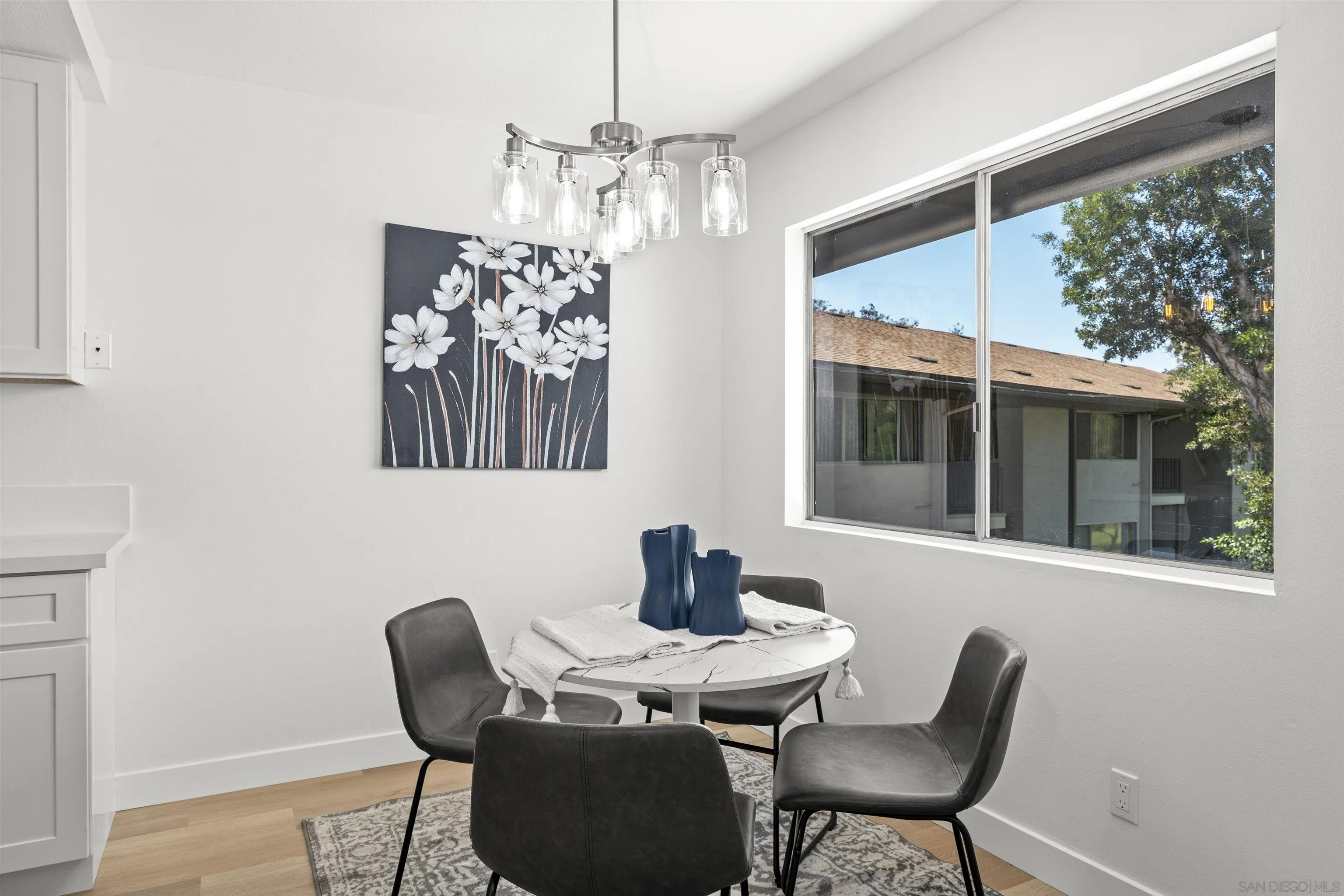 https://cdn.realtyfeed.com/cdn/127/260021313/74dc604d30555c868258b43c18b3b2fc.webp