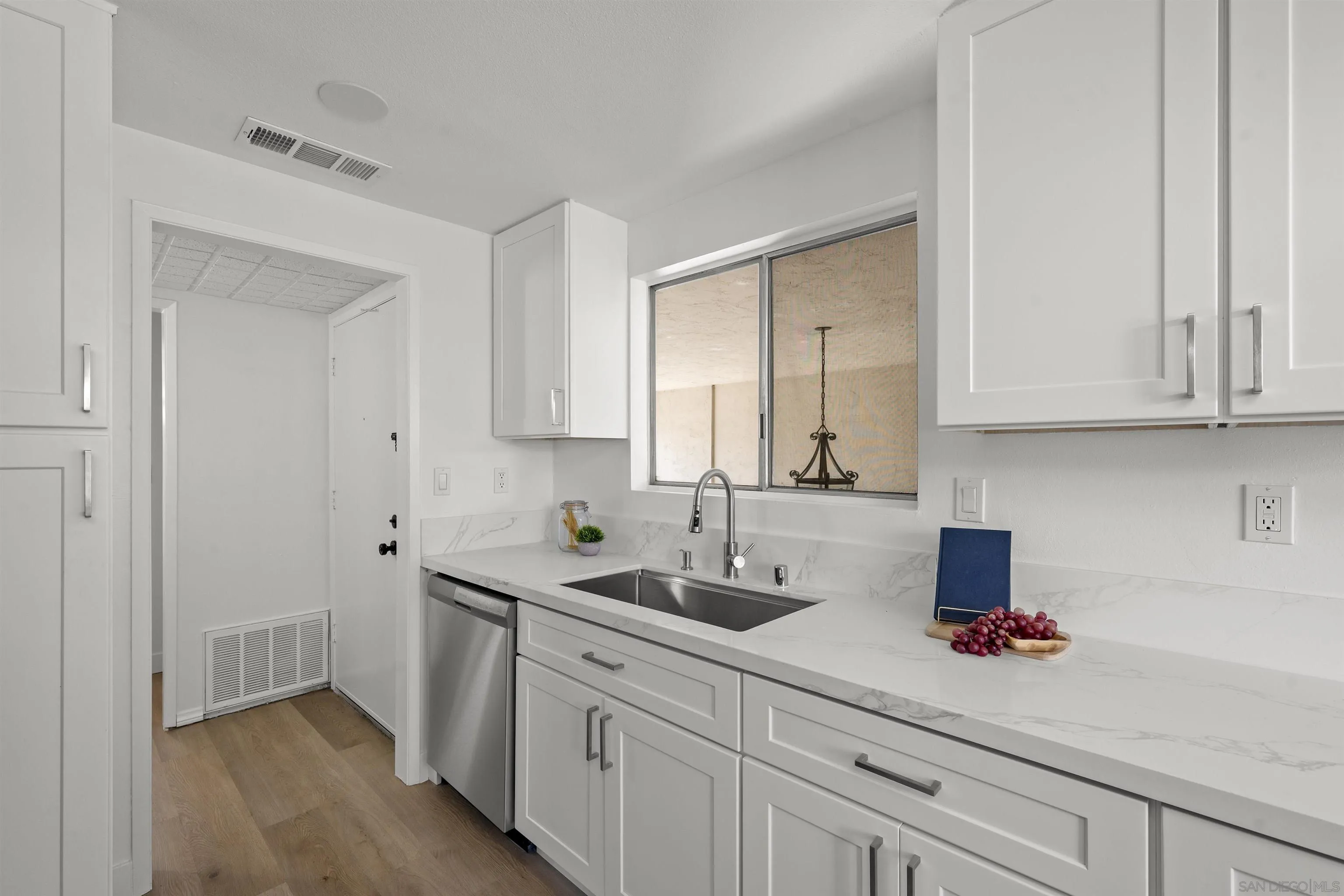 https://cdn.realtyfeed.com/cdn/127/260021313/965fdd76fe69dd47976c0b2435b3845f.webp