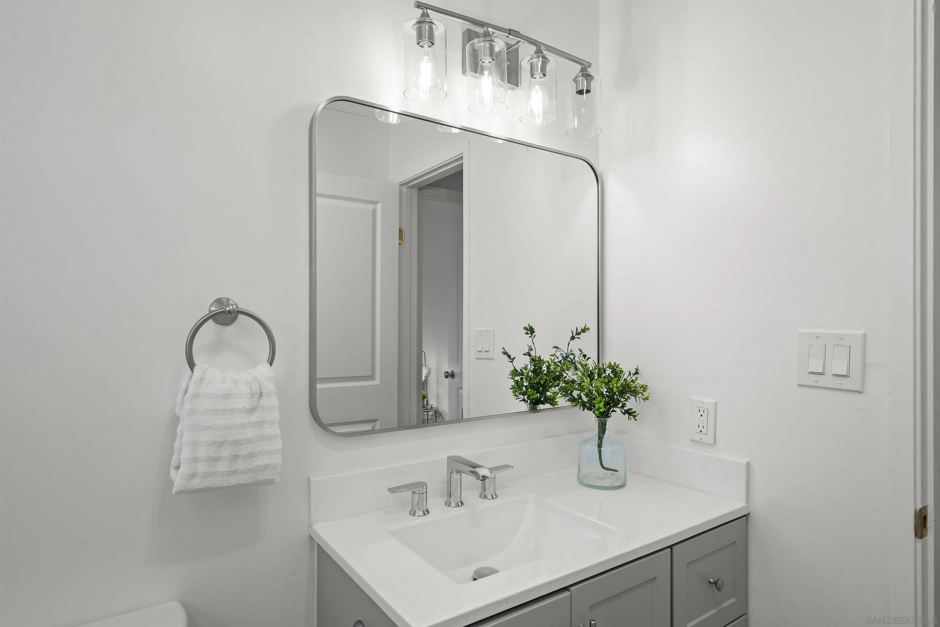 https://cdn.realtyfeed.com/cdn/127/260021313/dd806f61d6f2887db2d0fd772b447281.webp