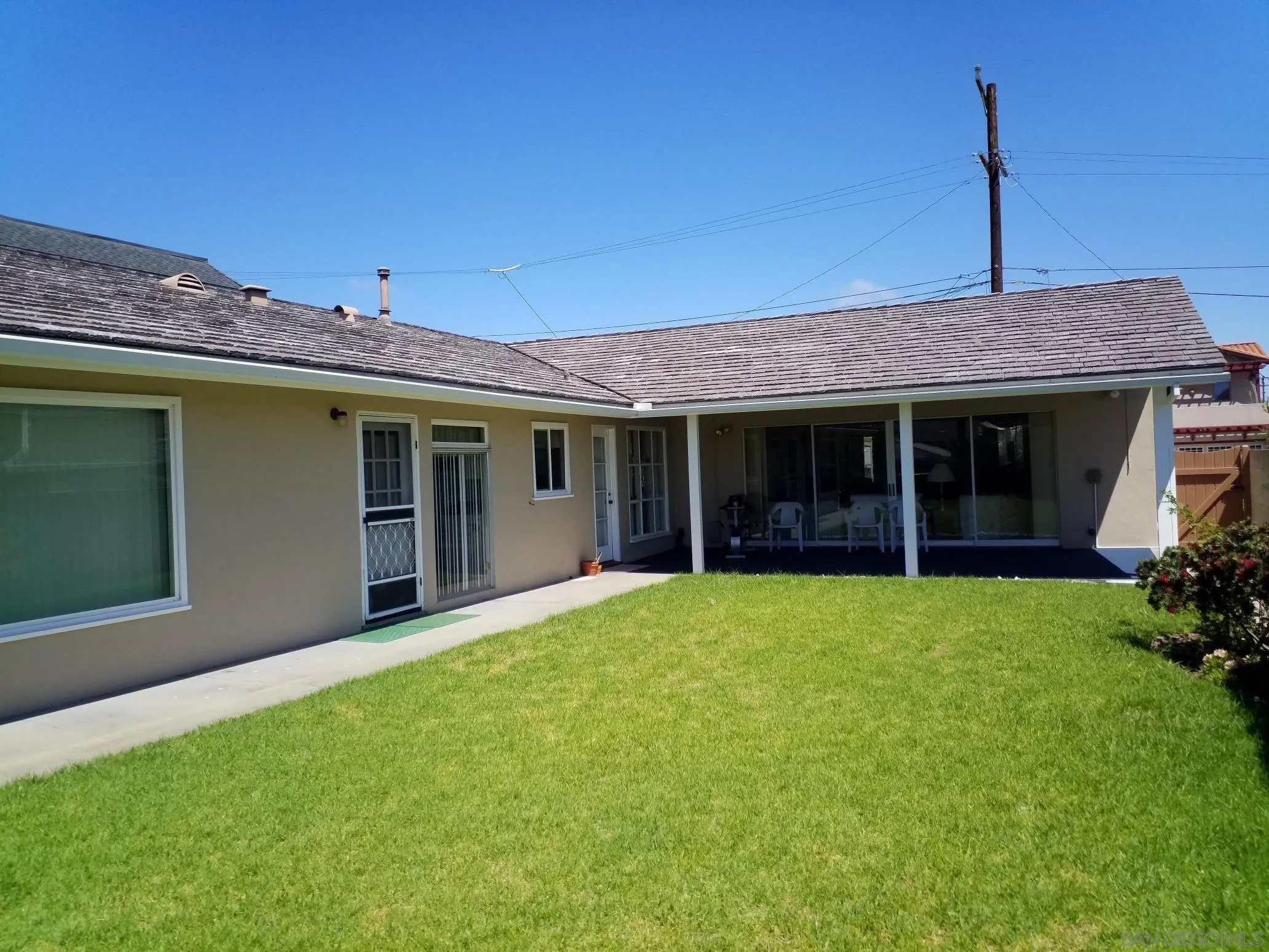 https://cdn.realtyfeed.com/cdn/127/260021314/120bb6336338cb80829937ae7f8d65e7.webp