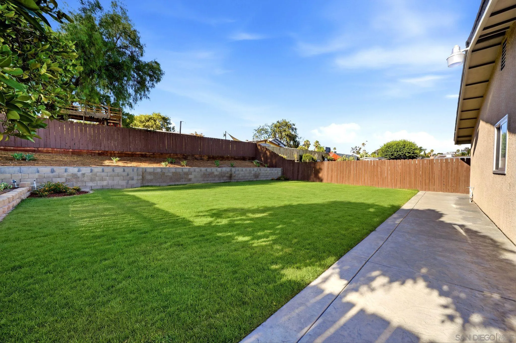 https://cdn.realtyfeed.com/cdn/127/260021315/210f3a3fa98db401b1824403d38d0225.webp