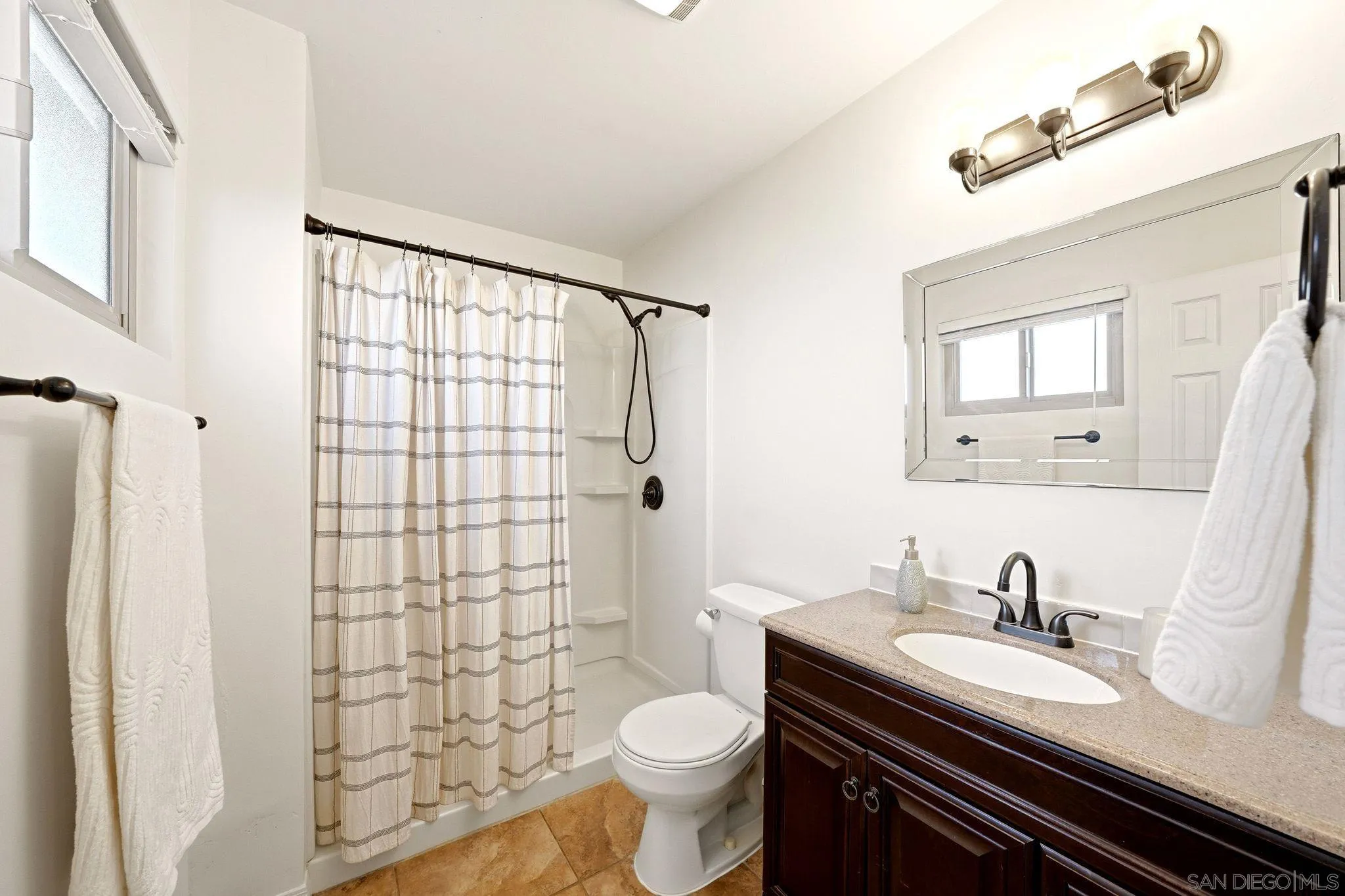 https://cdn.realtyfeed.com/cdn/127/260021315/7cf94093194a38fe17c76526aa0fcdf0.webp