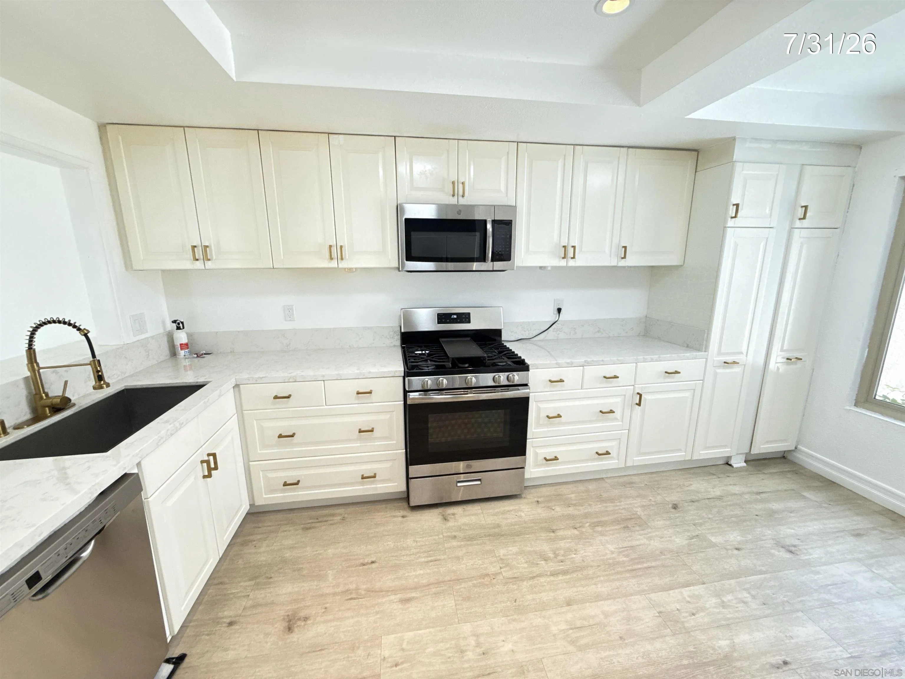 https://cdn.realtyfeed.com/cdn/127/260021318/26e458f43dea135d787a324754a41bd8.webp