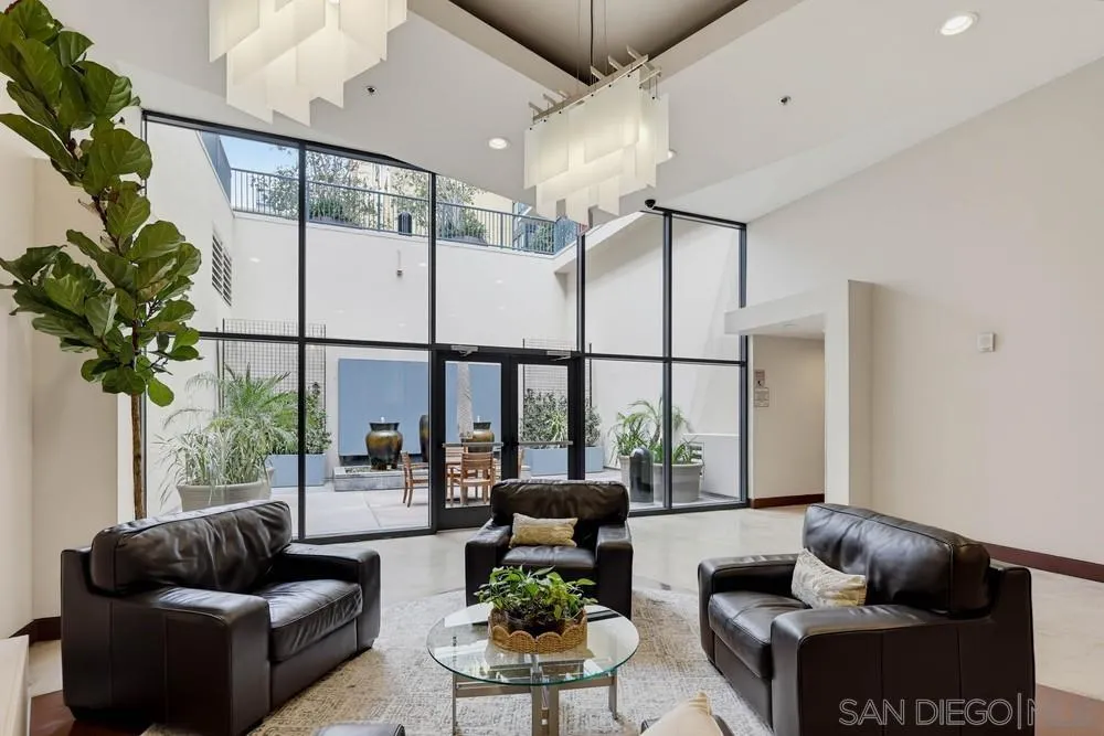 https://cdn.realtyfeed.com/cdn/127/260021321/0c7bf2a2ad54b3a3cc3323e8aa0ee352.webp