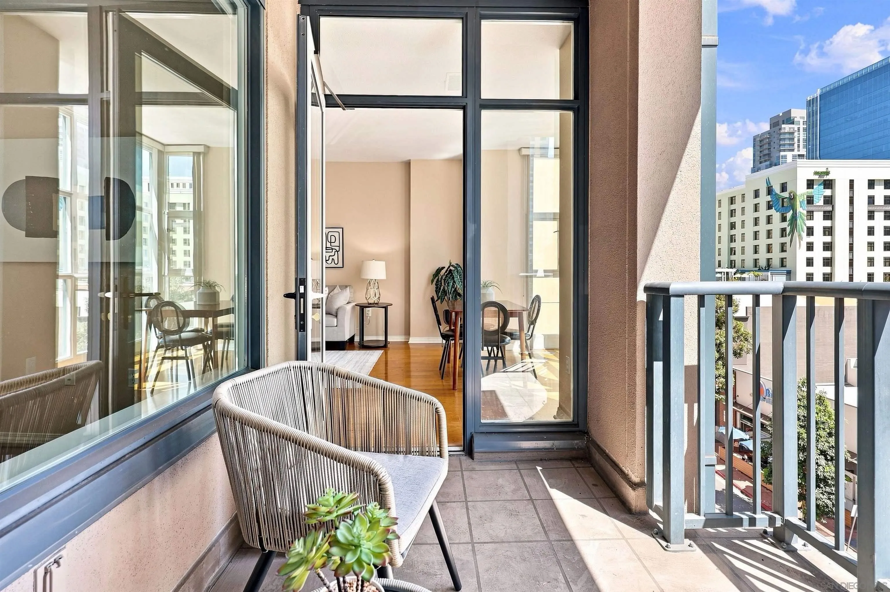 https://cdn.realtyfeed.com/cdn/127/260021321/4b1fae85c58fa815a4f7f45464bbcb13.webp