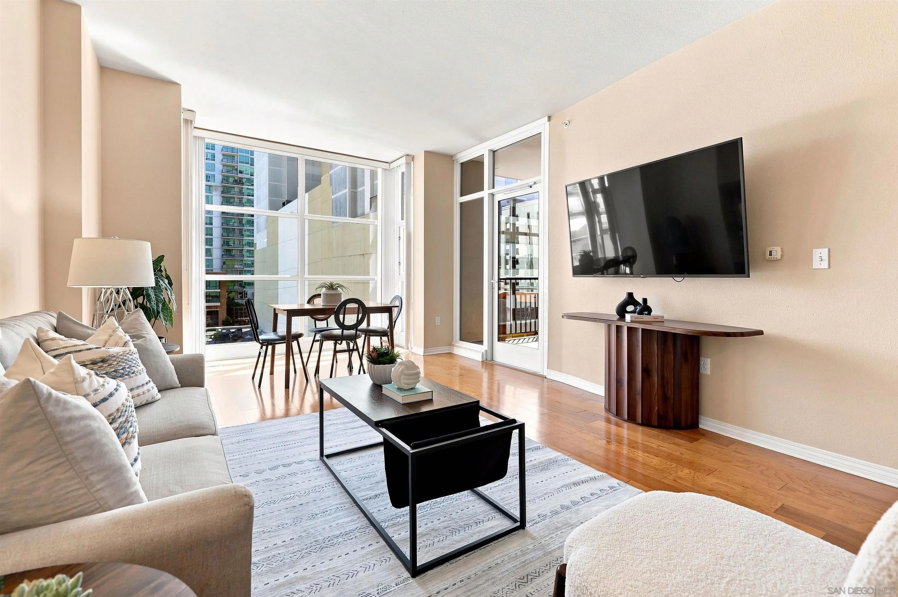 https://cdn.realtyfeed.com/cdn/127/260021321/c6c9d7b2034791218b71fbe84c466ce5.webp
