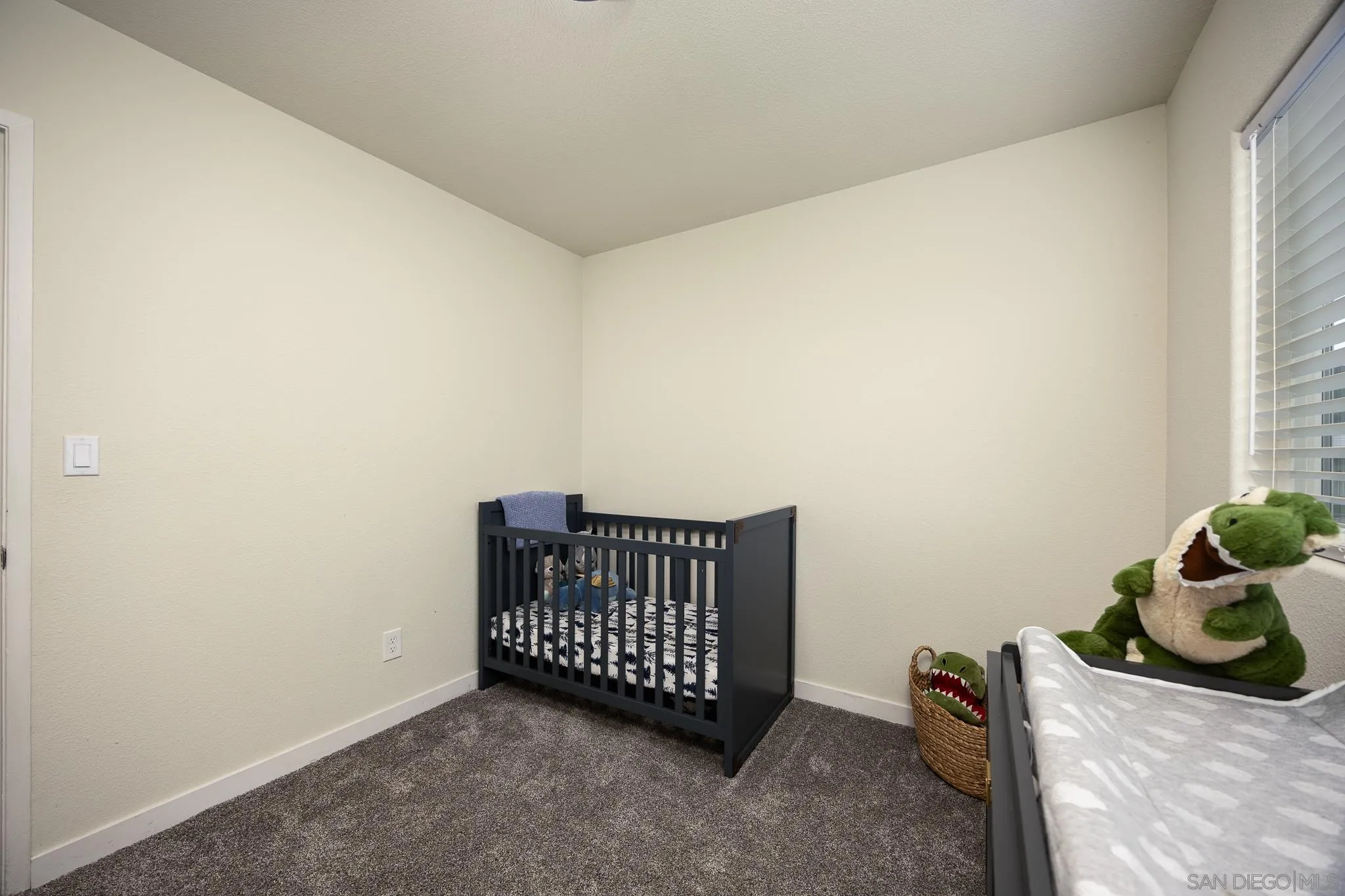 https://cdn.realtyfeed.com/cdn/127/260021322/369edc267f80334b40acea2bf2e31f0f.webp
