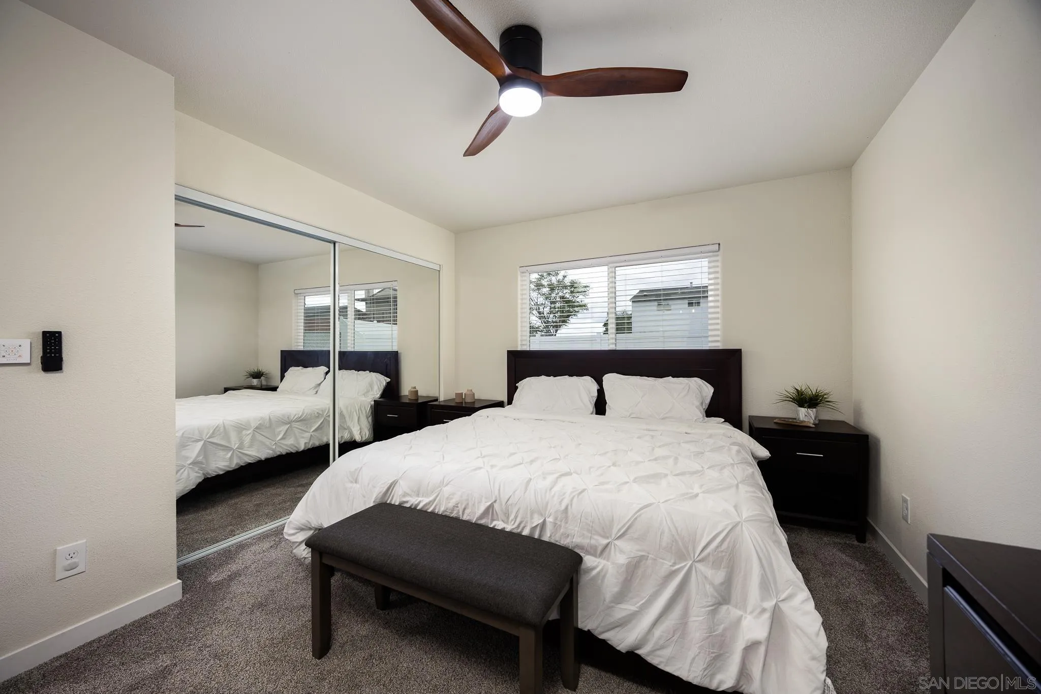 https://cdn.realtyfeed.com/cdn/127/260021322/3edfb686bced36885bfccb5d65eb2d70.webp