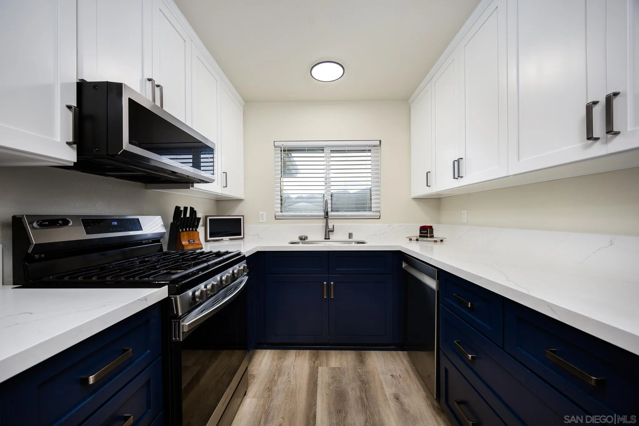 https://cdn.realtyfeed.com/cdn/127/260021322/57ae3881b04dab1212258dfd426fa466.webp