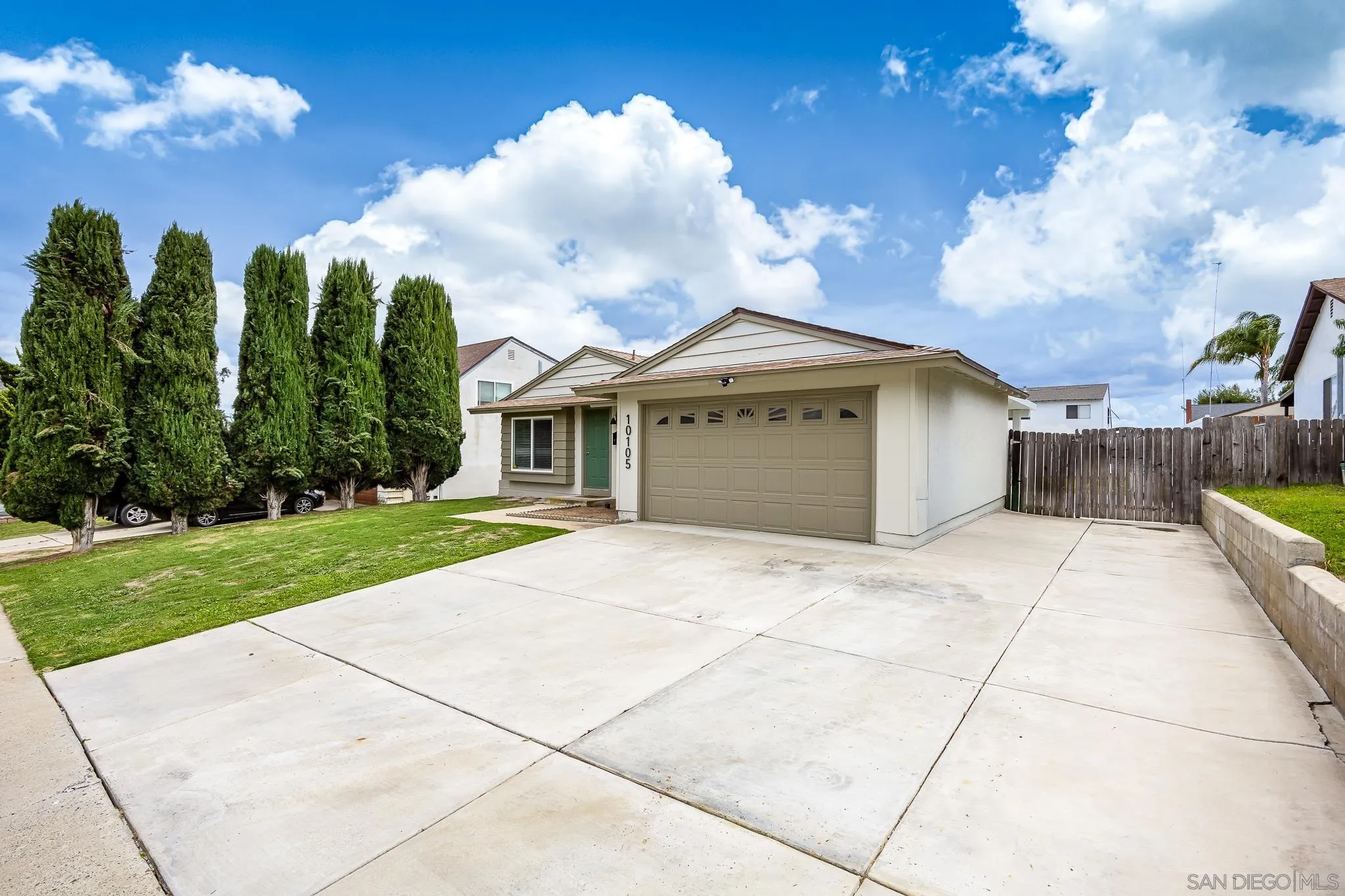 https://cdn.realtyfeed.com/cdn/127/260021322/baacac770d9adb4362f3058e436488a8.webp