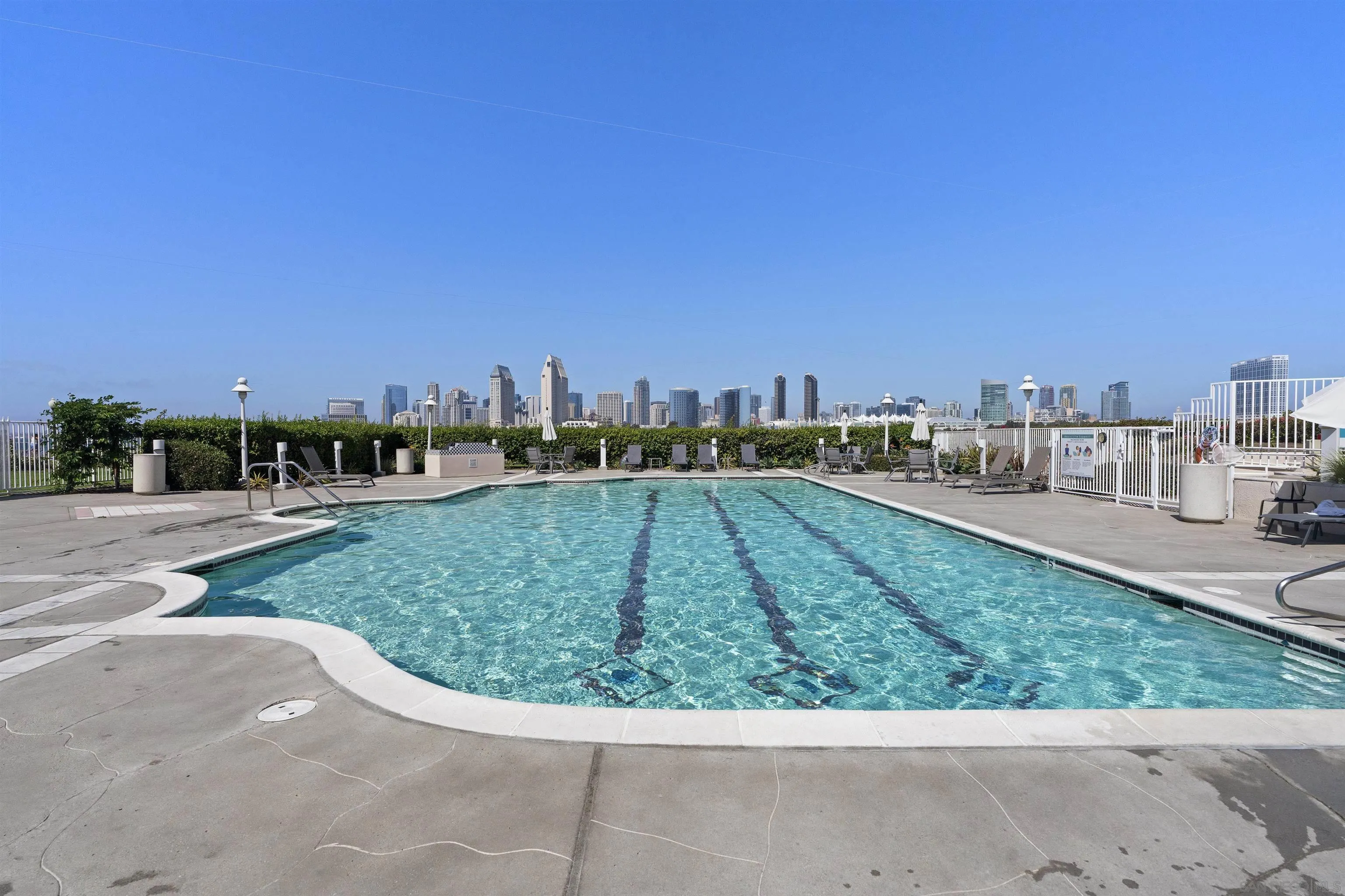 https://cdn.realtyfeed.com/cdn/127/260021323/13cadea4bc3efd7fa4b9e66499fe6579.webp