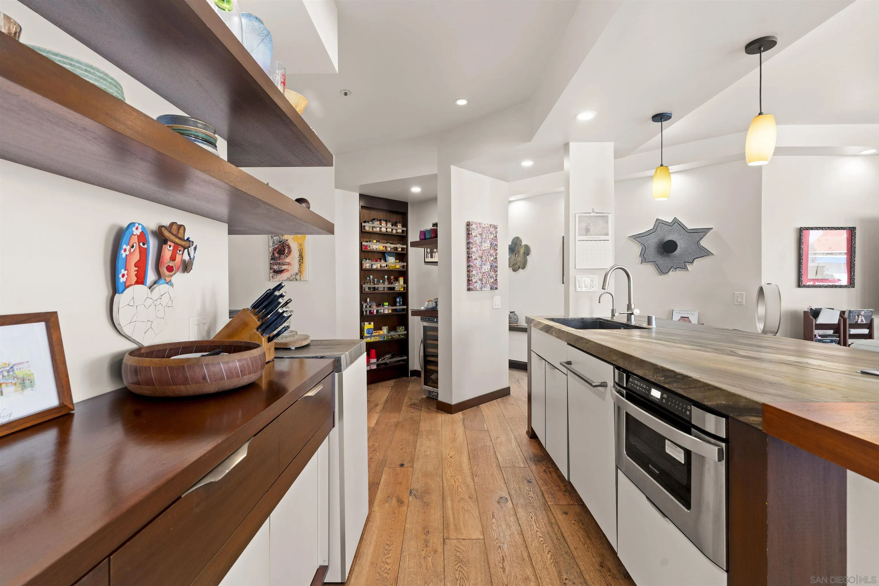 https://cdn.realtyfeed.com/cdn/127/260021323/1b45c07be03e2c44b4e9821e18f3807b.webp