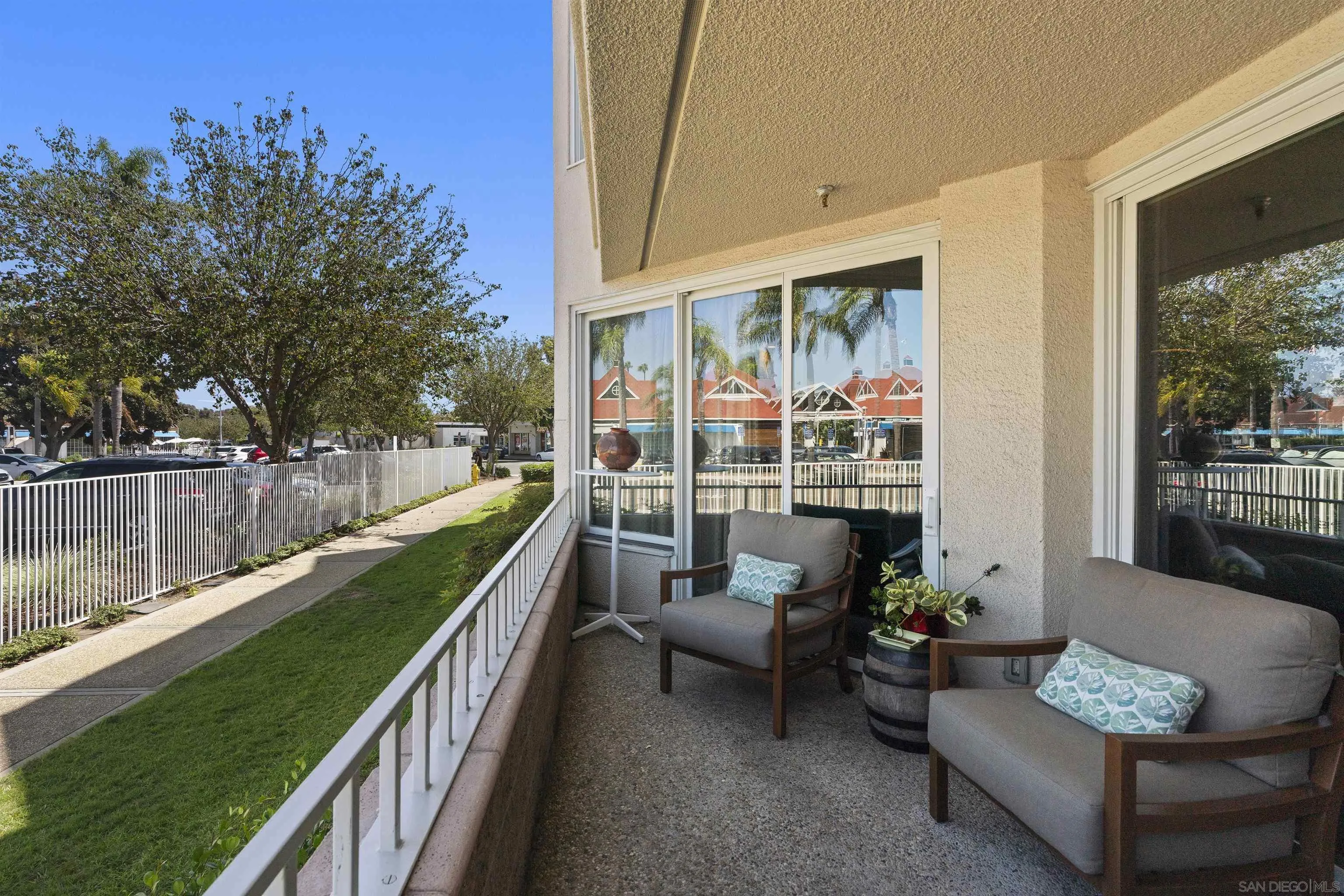 https://cdn.realtyfeed.com/cdn/127/260021323/cf01aef06746b244e1a06aebf7c4572a.webp