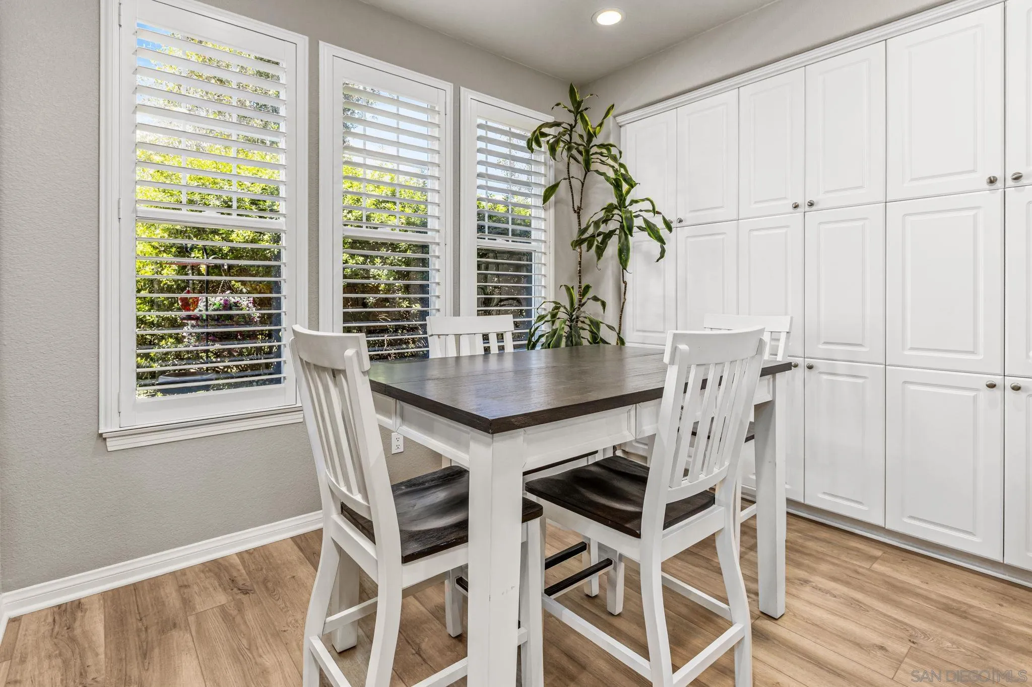 https://cdn.realtyfeed.com/cdn/127/260021324/1a191f2528486f8d6562241a35477eb4.webp