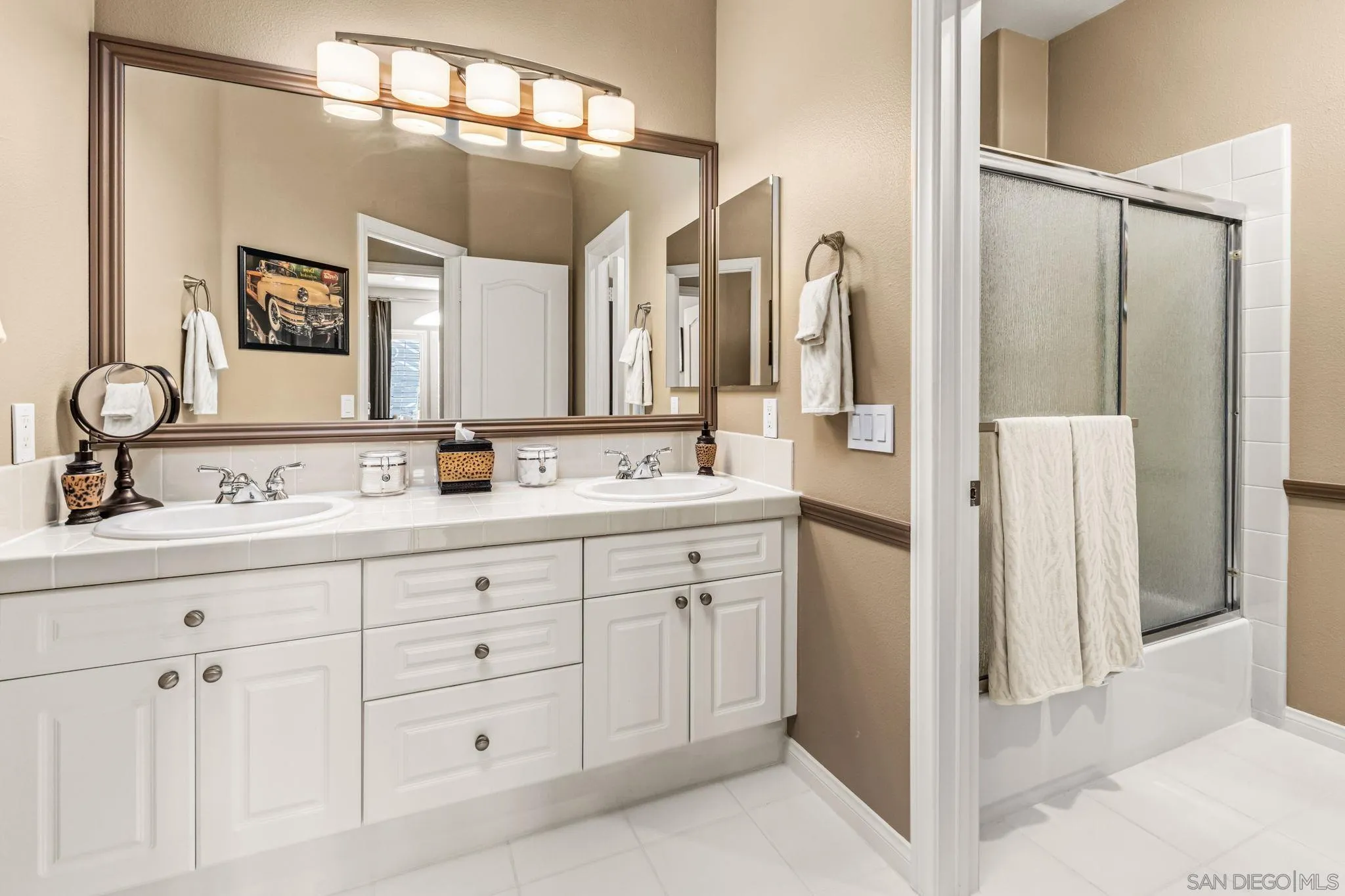 https://cdn.realtyfeed.com/cdn/127/260021324/20c2c10a8d5c35d164c3766fecc1c28a.webp
