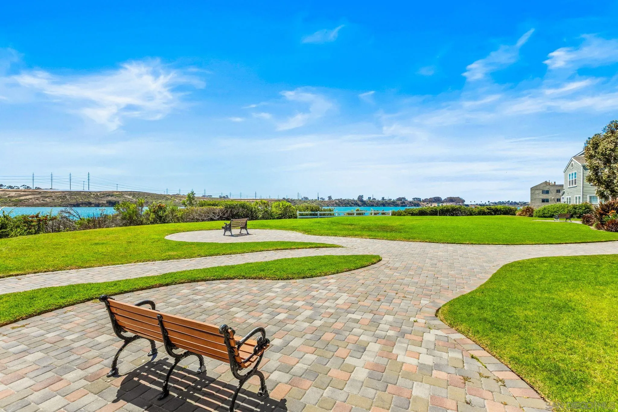 https://cdn.realtyfeed.com/cdn/127/260021324/47f6c946567f552246ff61dc2b54b4a8.webp