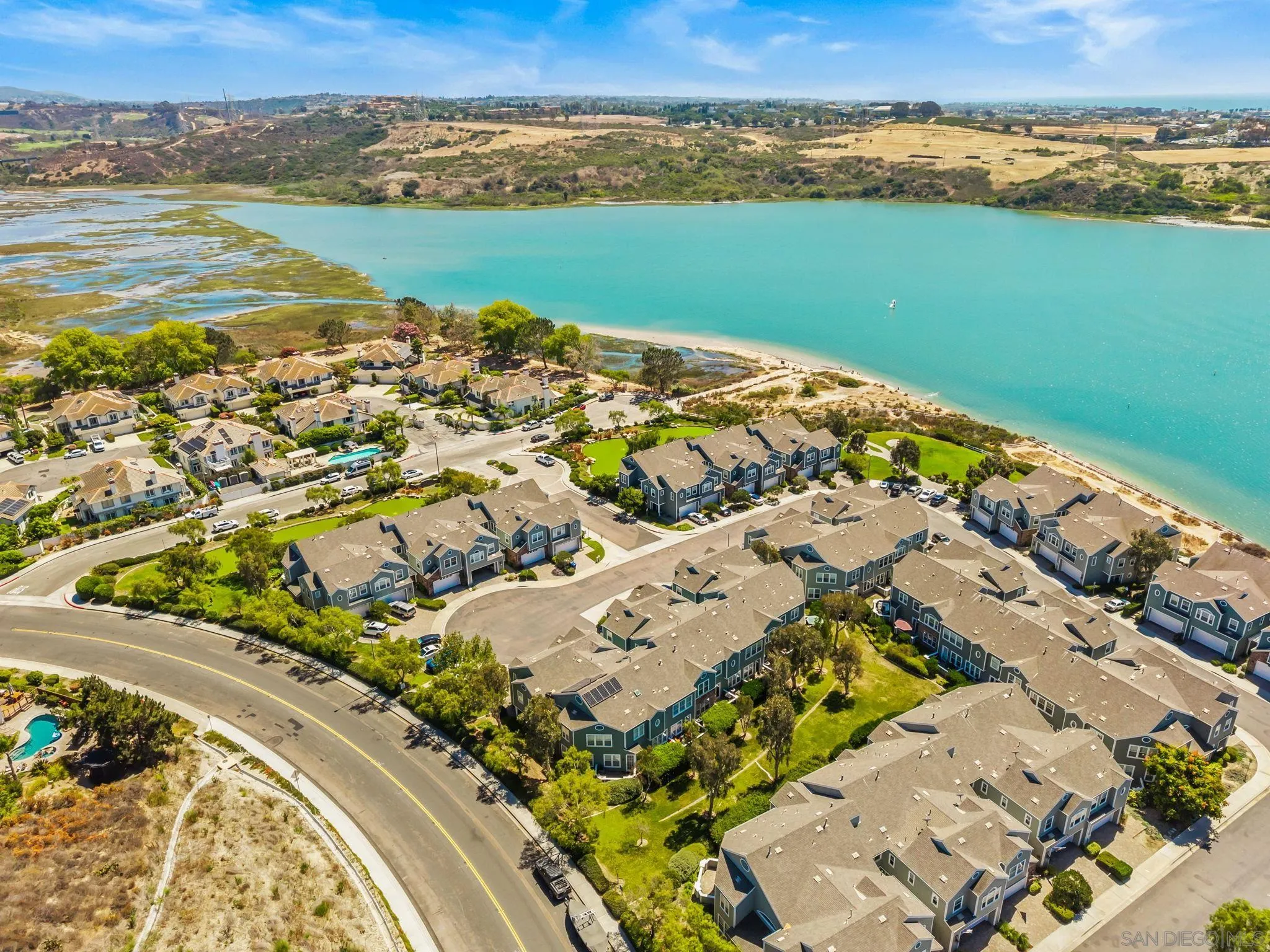 https://cdn.realtyfeed.com/cdn/127/260021324/a34b054ced616805d27057d090db6147.webp