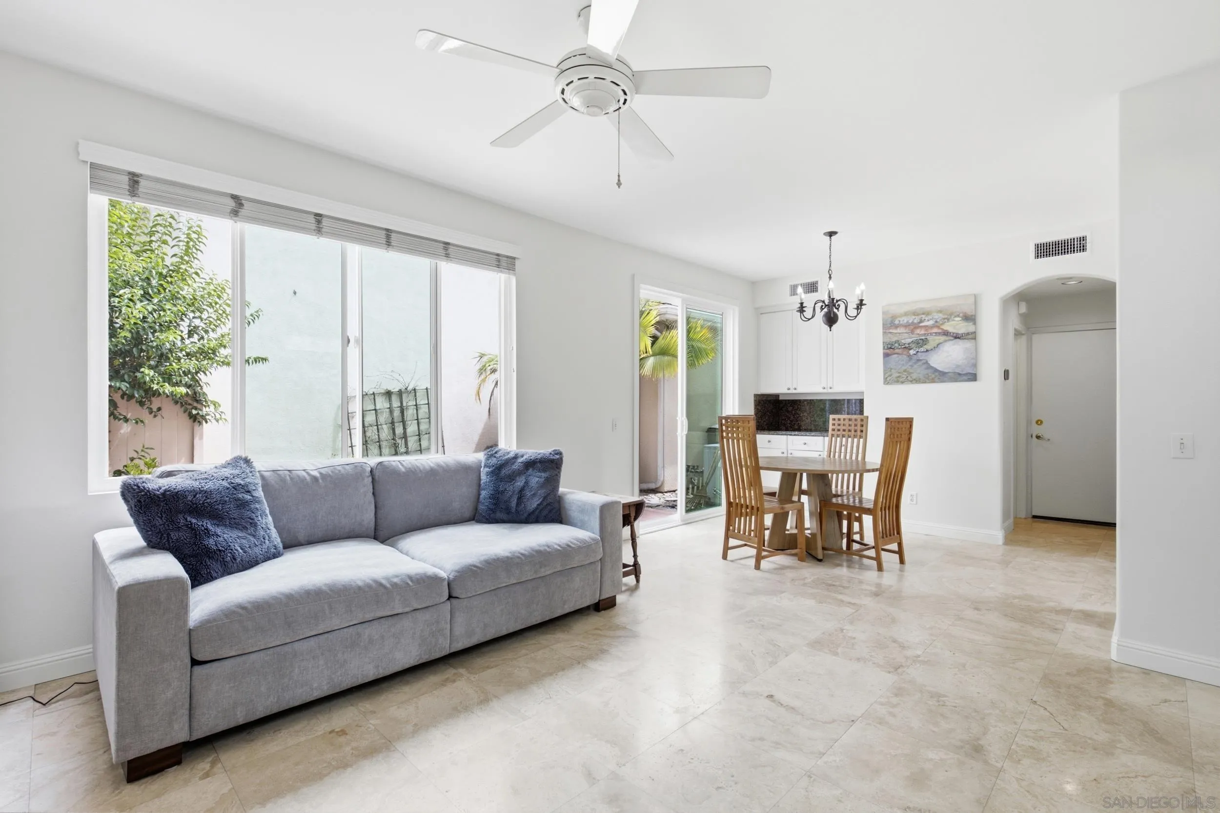 https://cdn.realtyfeed.com/cdn/127/260021326/63f93f93904dd88d08c0345c51332860.webp