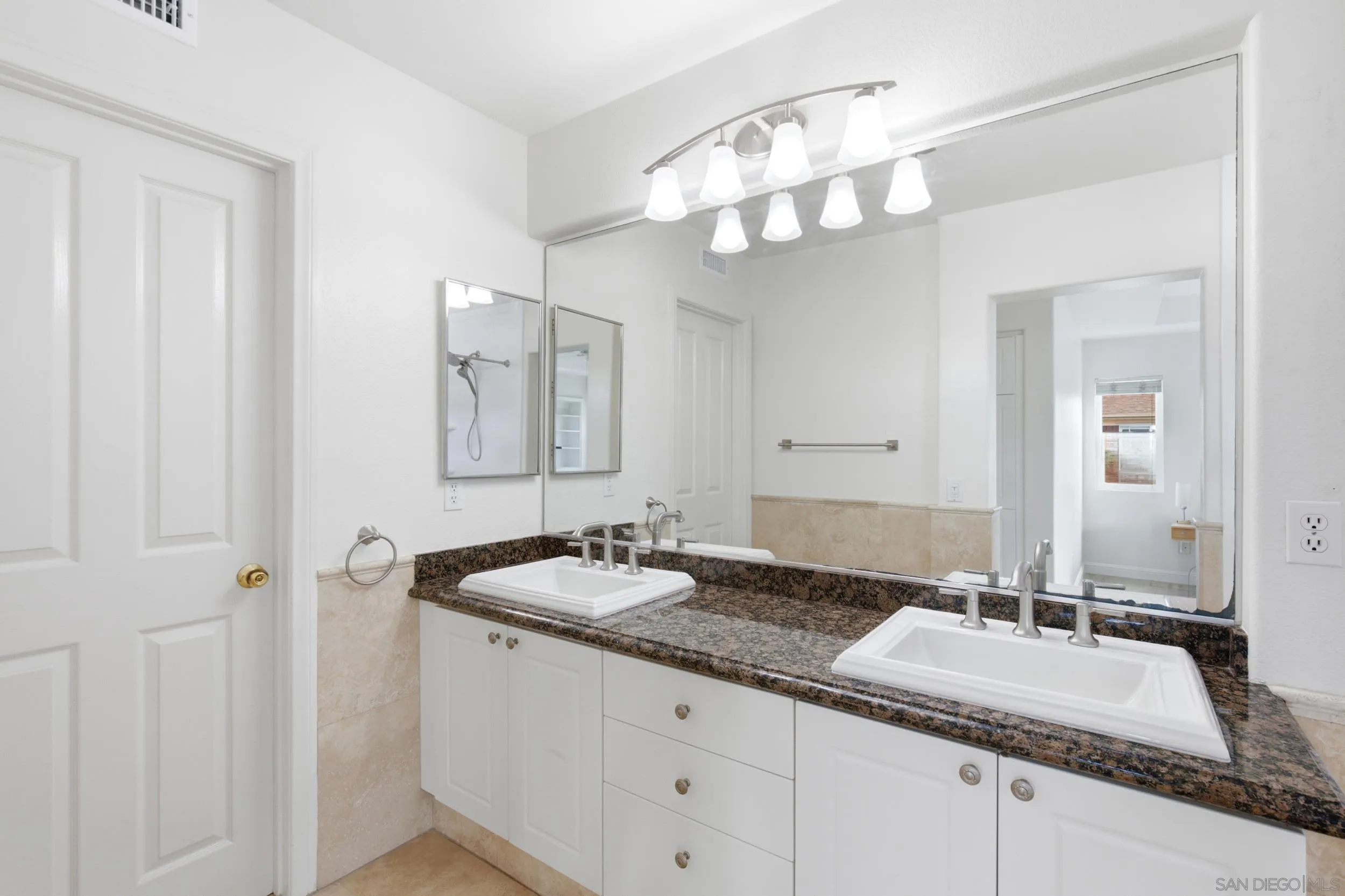 https://cdn.realtyfeed.com/cdn/127/260021326/b2aac76b9ab0f4f6ea476b555c3995e7.webp