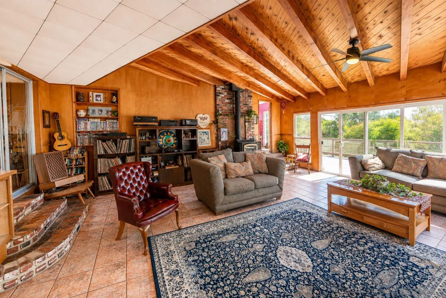 https://cdn.realtyfeed.com/cdn/127/260021333/d5a8cdc7b5ef1aa0499e54f15f75aef0.webp