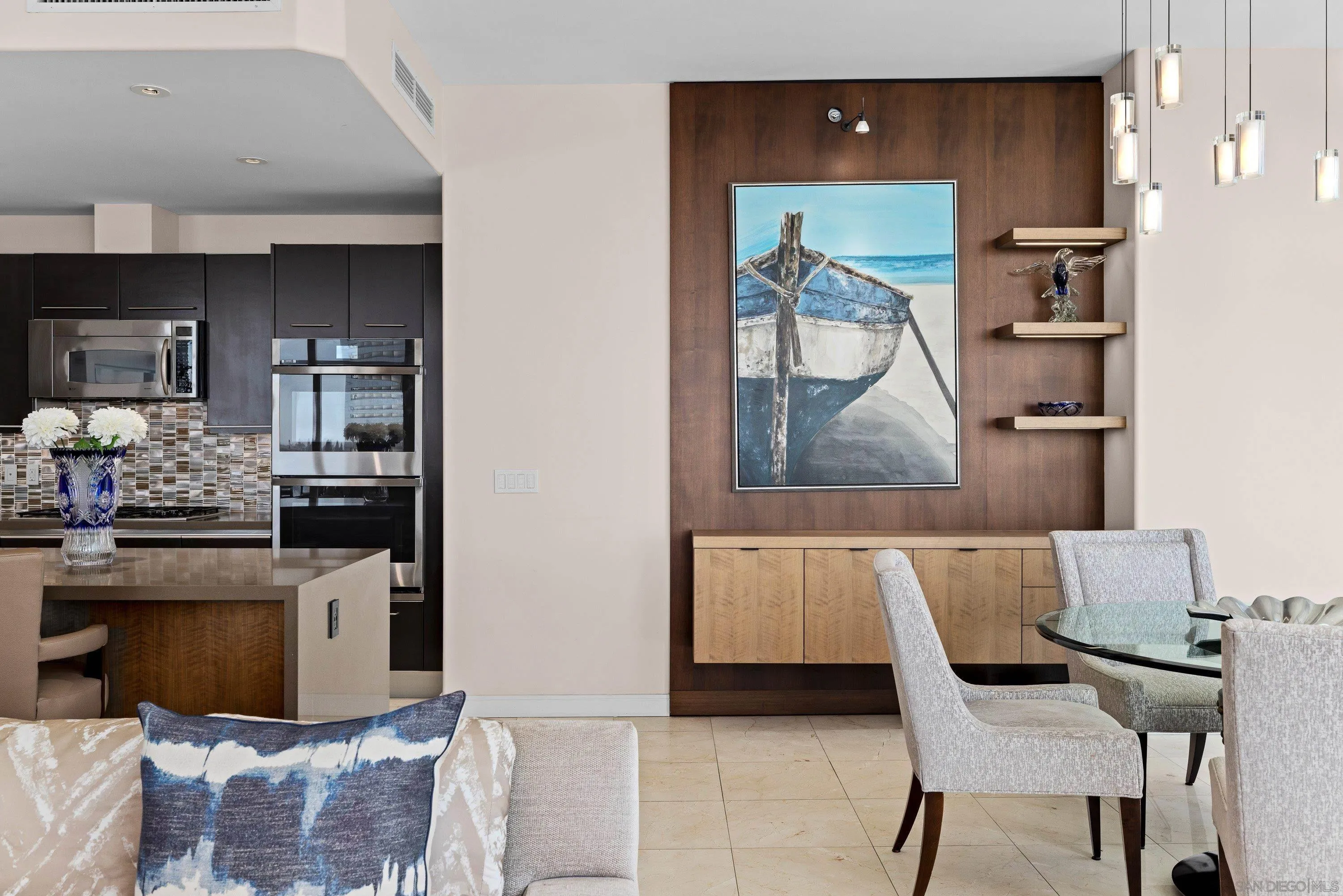 https://cdn.realtyfeed.com/cdn/127/260021335/0d1acb0689c3dc37a13dabfc666015c8.webp