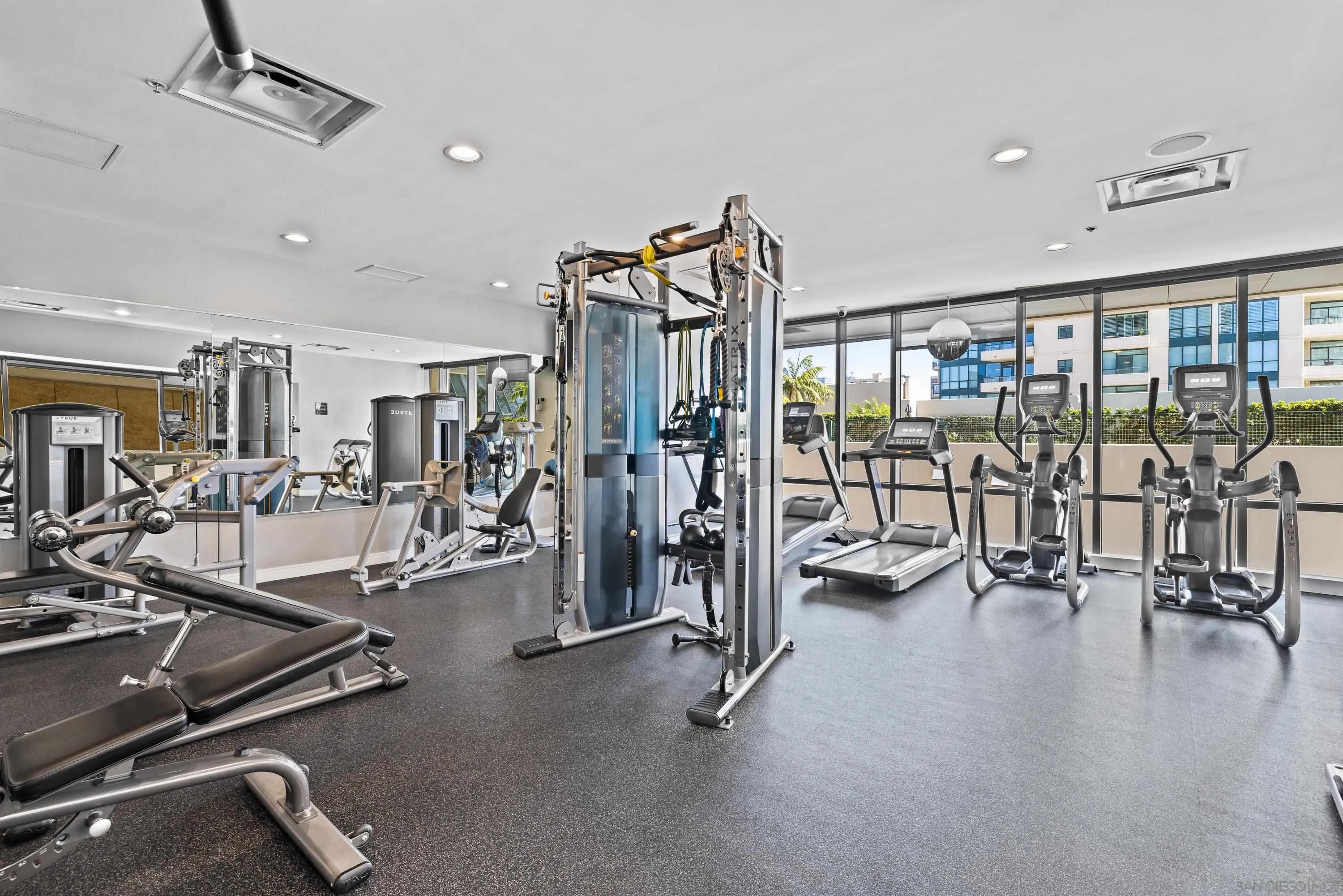 https://cdn.realtyfeed.com/cdn/127/260021335/14d164a3c1aea59ec16f38657898fd70.webp