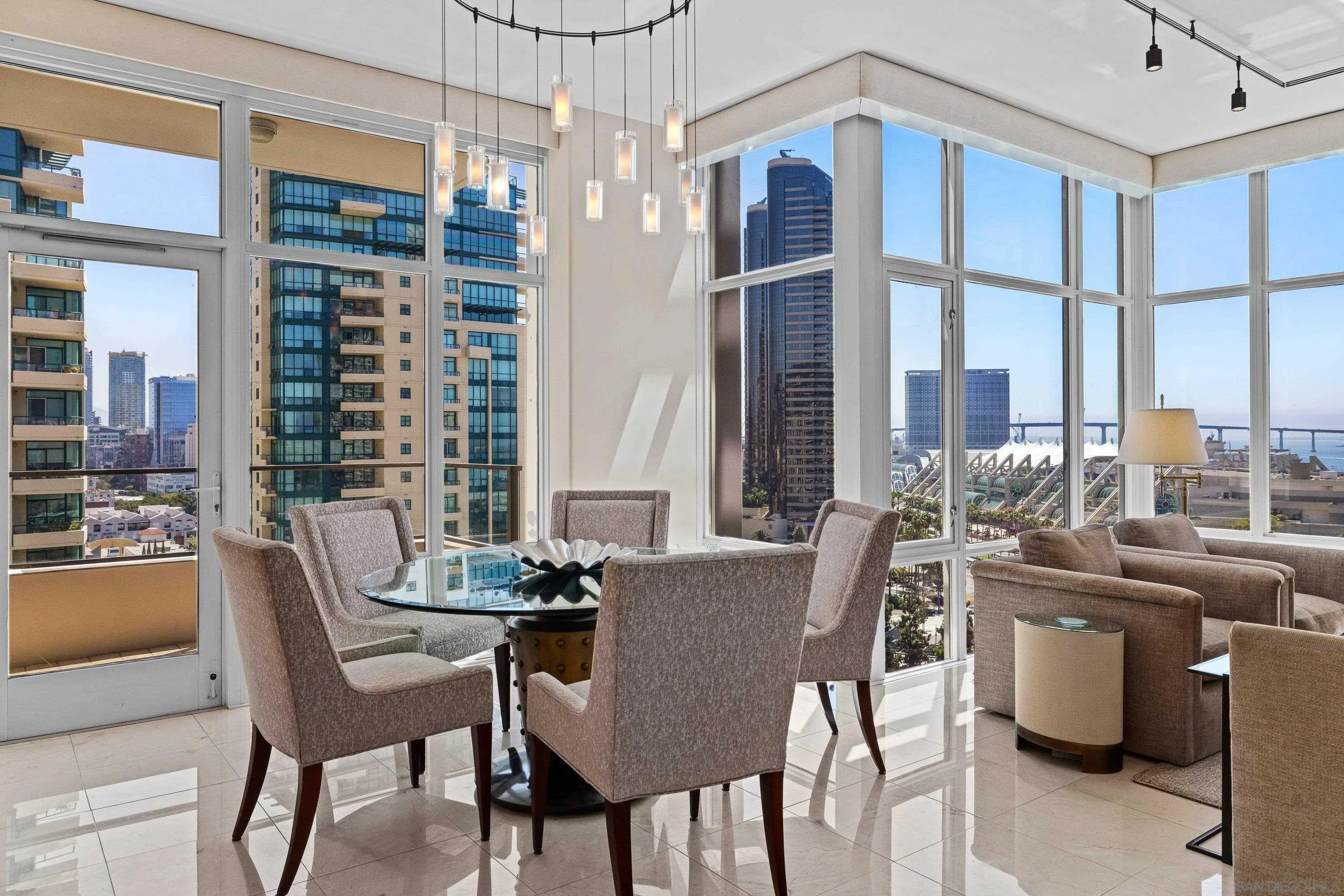 https://cdn.realtyfeed.com/cdn/127/260021335/2e3c05e146d1d31406fa726be62a614d.webp