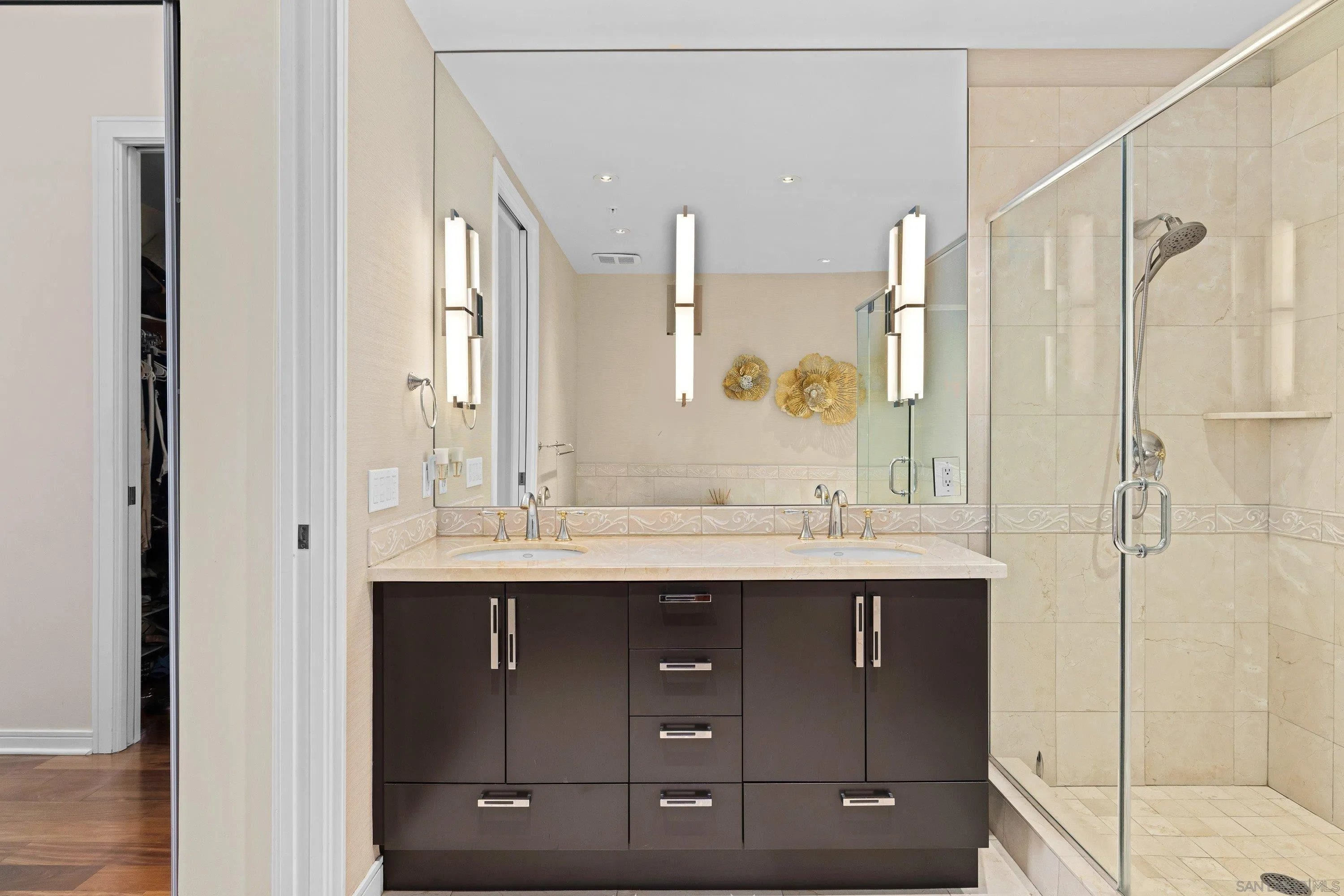 https://cdn.realtyfeed.com/cdn/127/260021335/41aff2b6e800397d2eb3d86f839eb1e3.webp