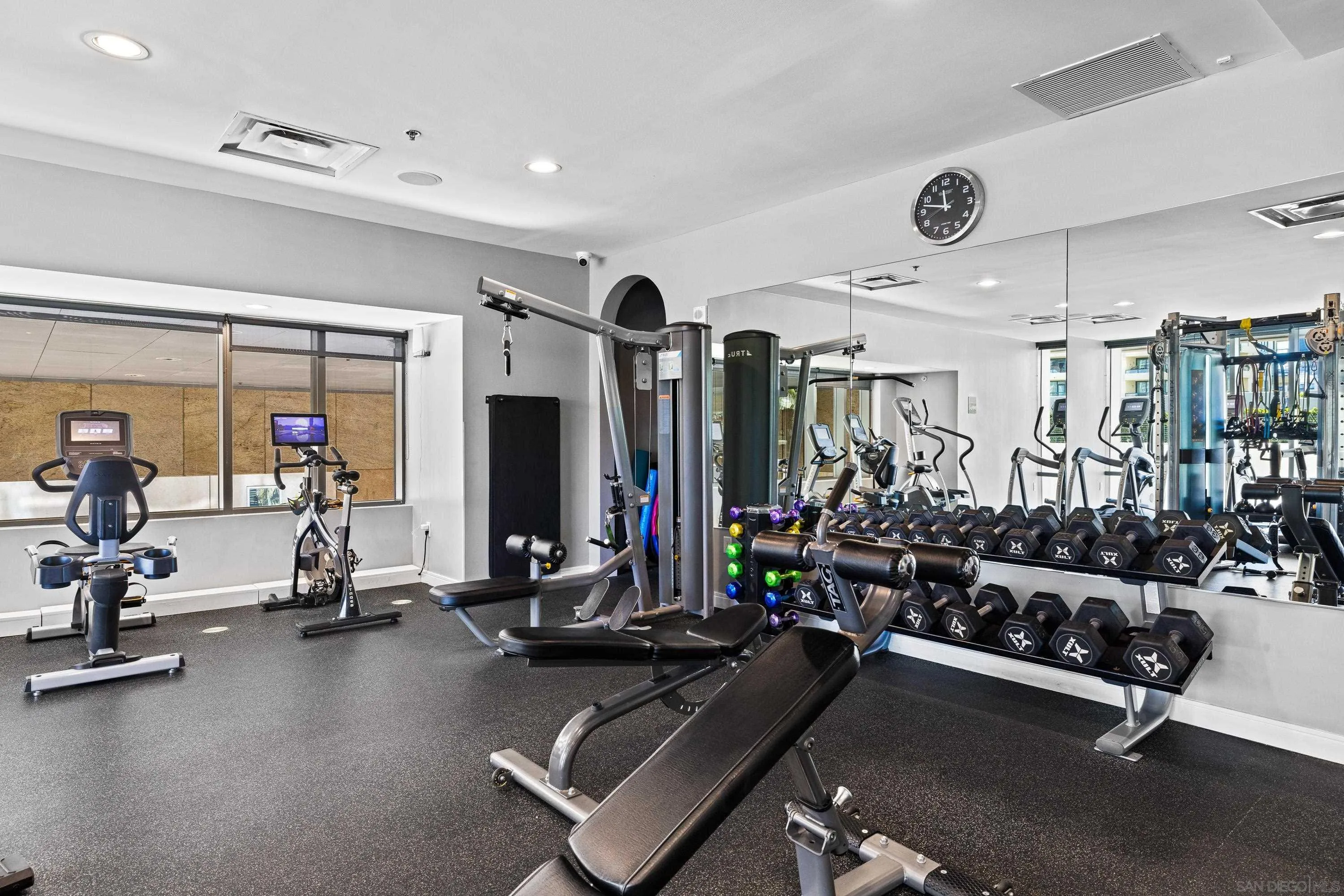 https://cdn.realtyfeed.com/cdn/127/260021335/43fdb3c93142033a20a6a7c754662612.webp