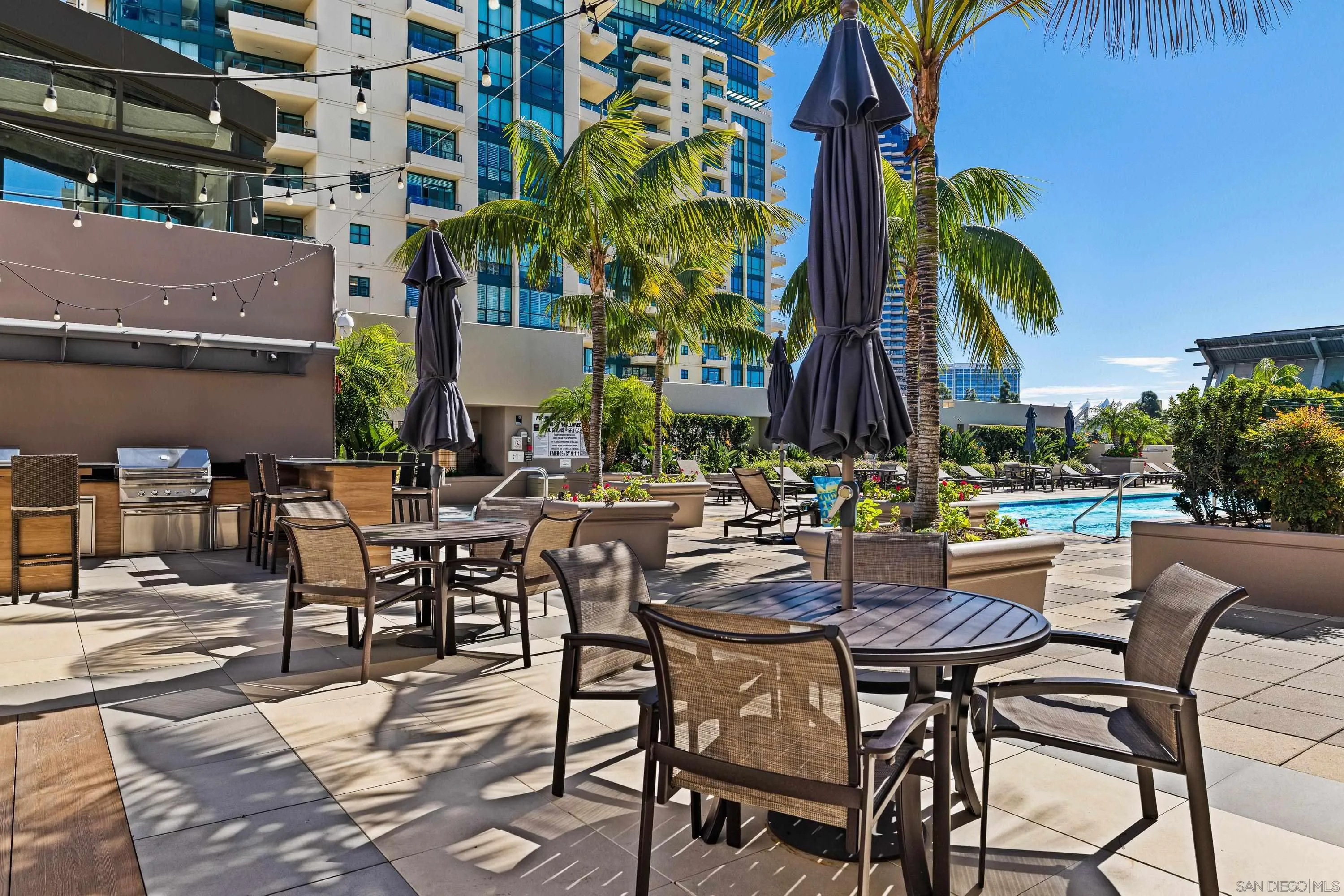 https://cdn.realtyfeed.com/cdn/127/260021335/802bdb7ae76e1d012135a0847dfb2ea0.webp