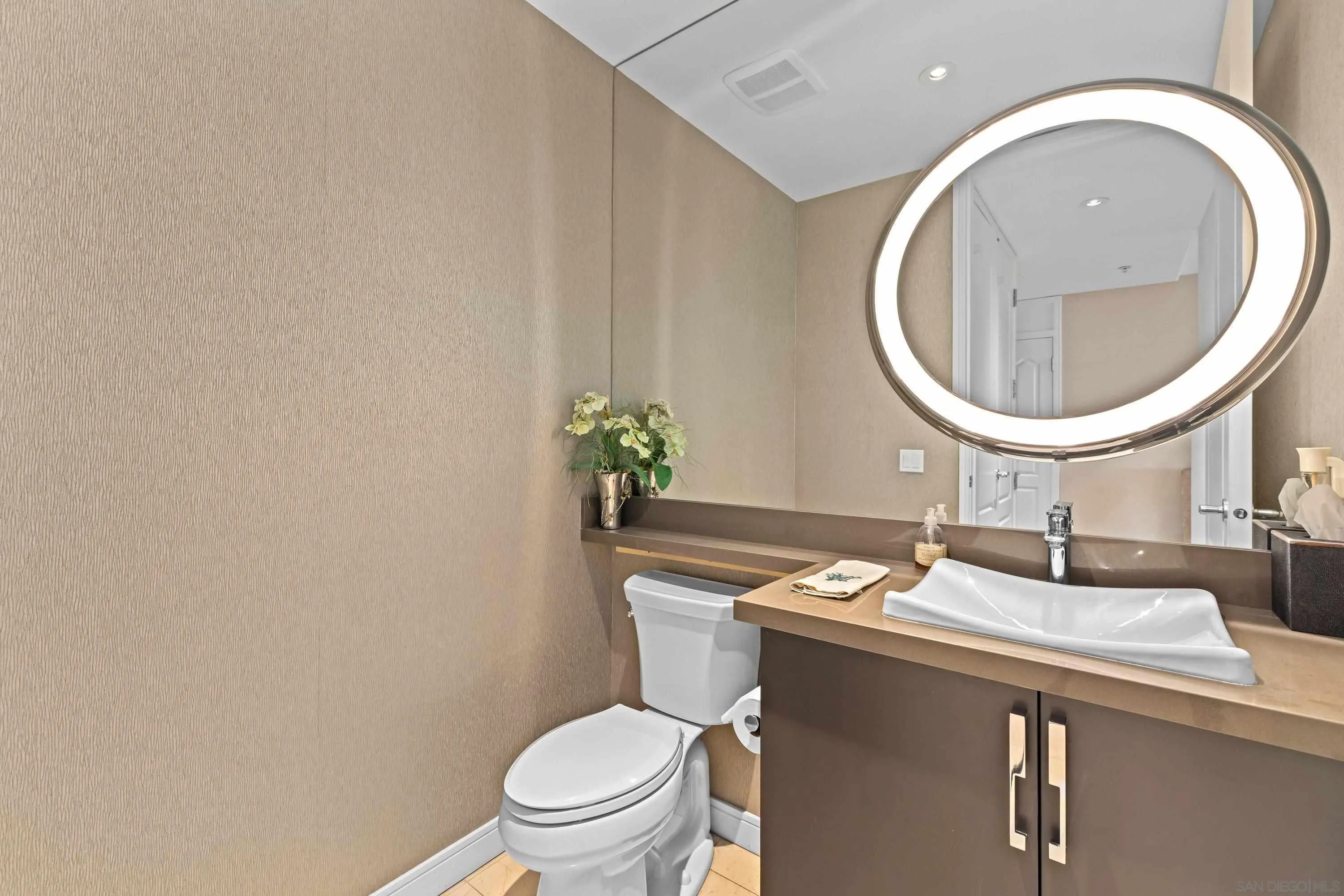 https://cdn.realtyfeed.com/cdn/127/260021335/cecf1de391a091a272094b1137f355d3.webp