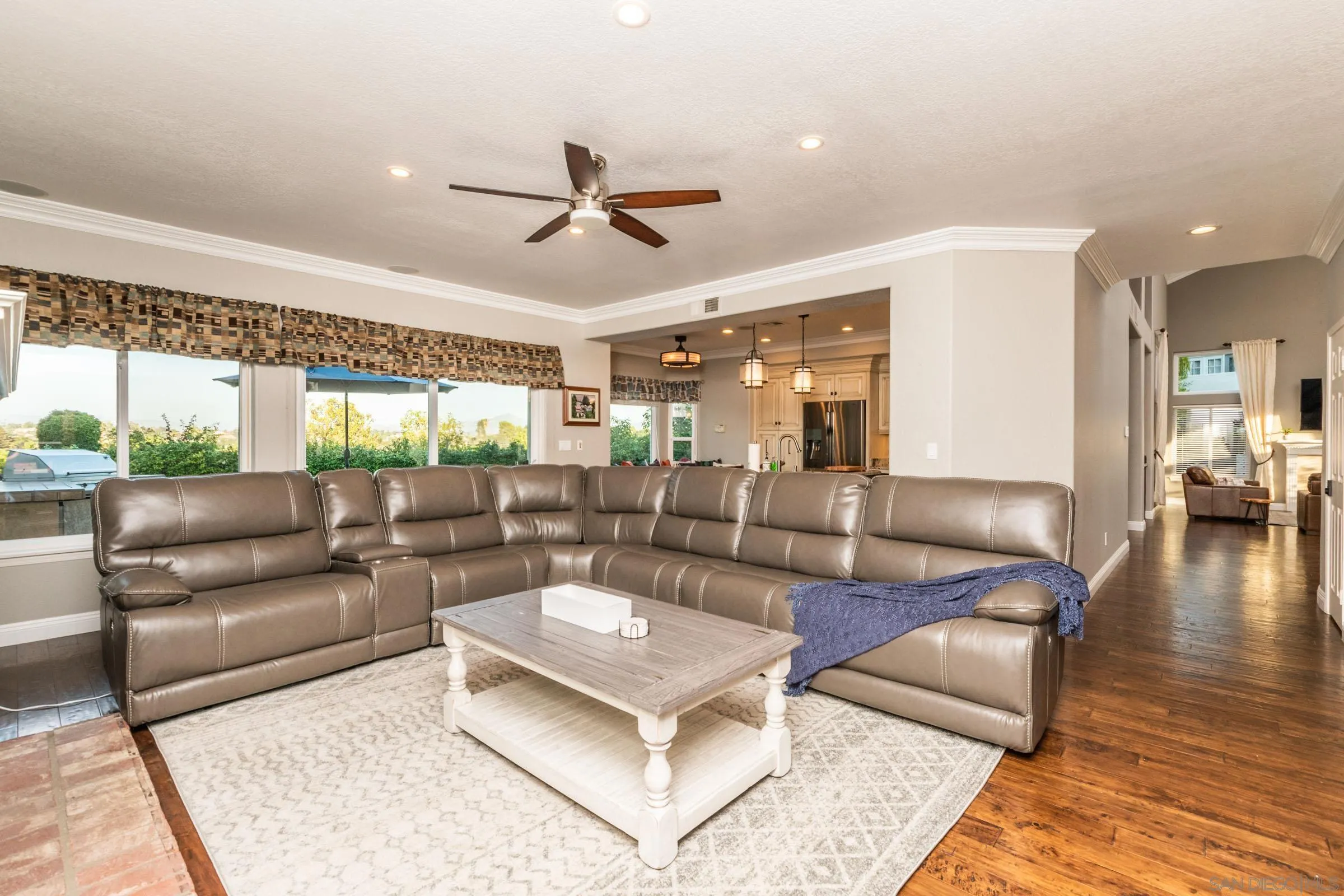 https://cdn.realtyfeed.com/cdn/127/260021336/33328e36919527d0117ea71915379df2.webp
