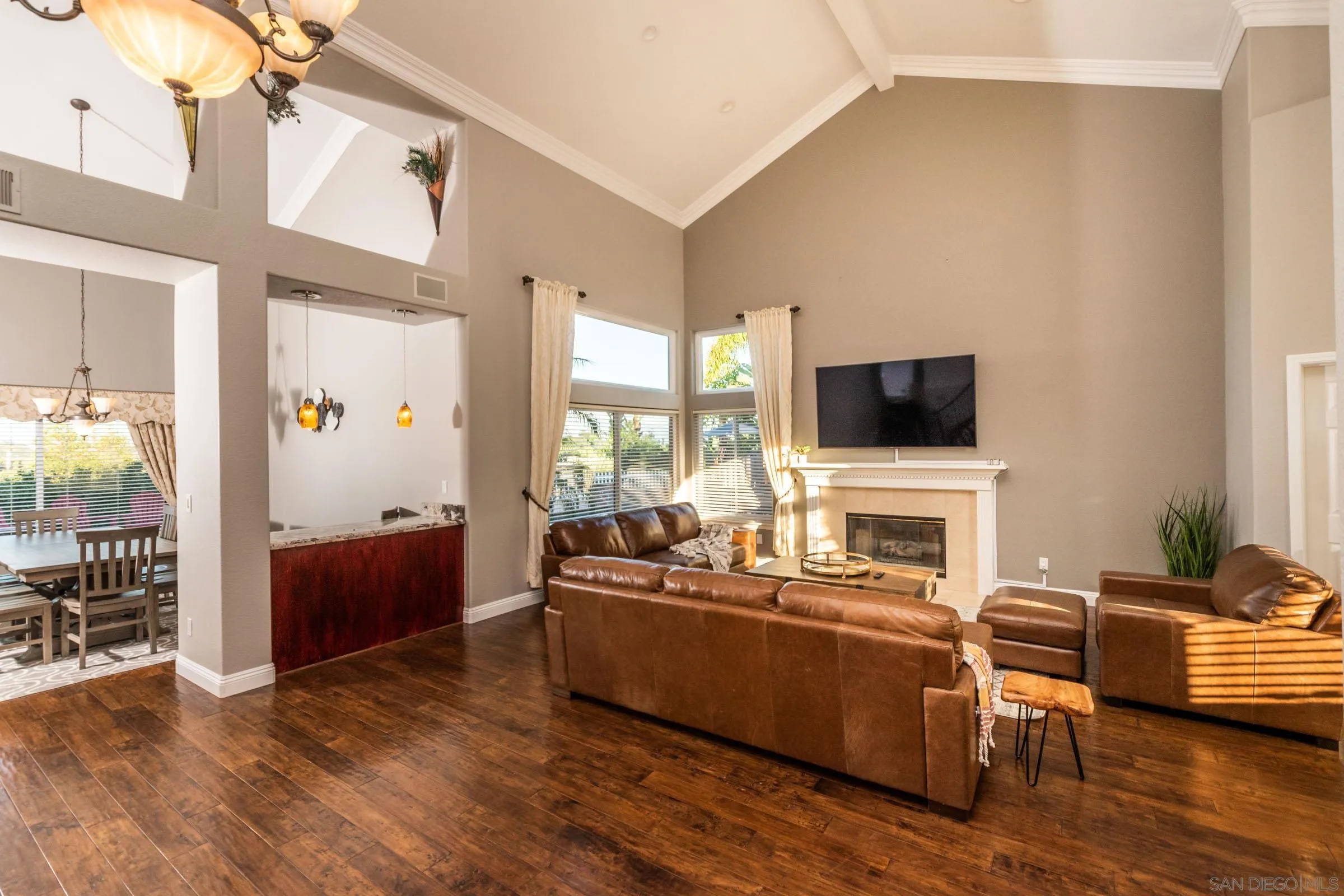 https://cdn.realtyfeed.com/cdn/127/260021336/499f2a196fb391d185b60b549281b0f5.webp