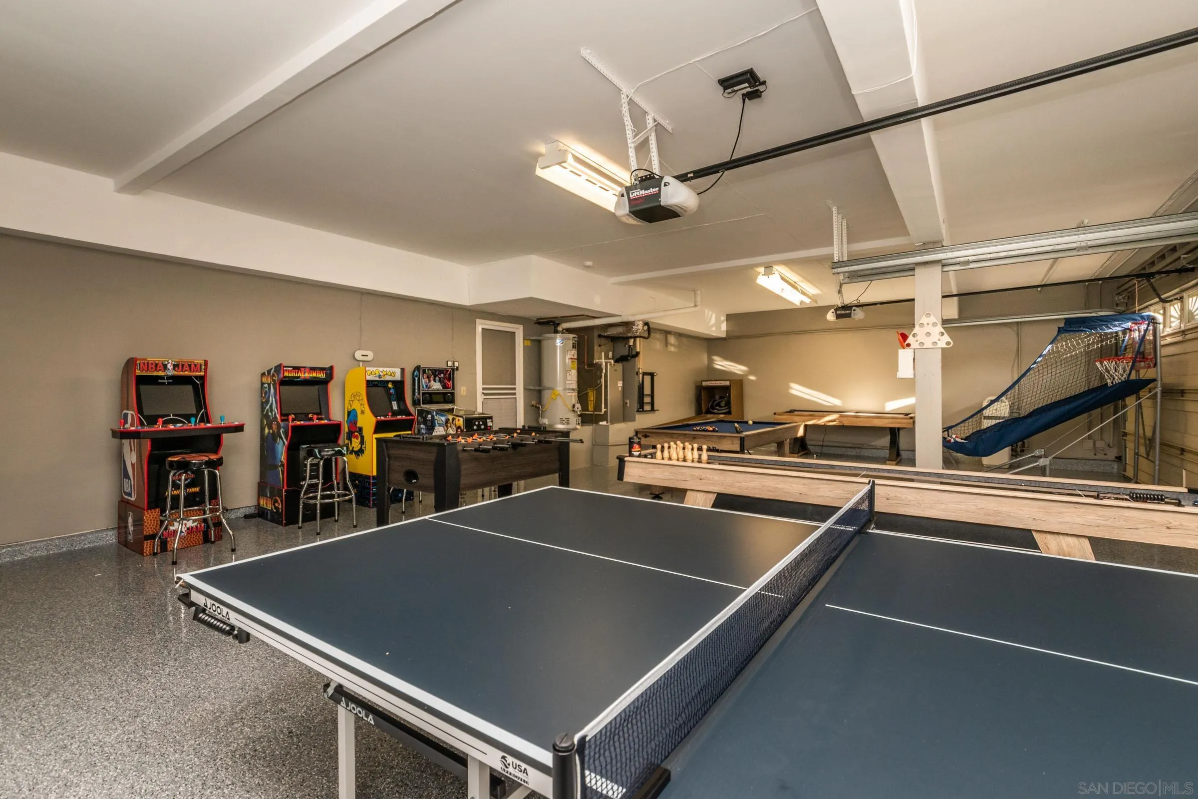 https://cdn.realtyfeed.com/cdn/127/260021336/5e2679dd039af16b0da1f9e02828ca1b.webp