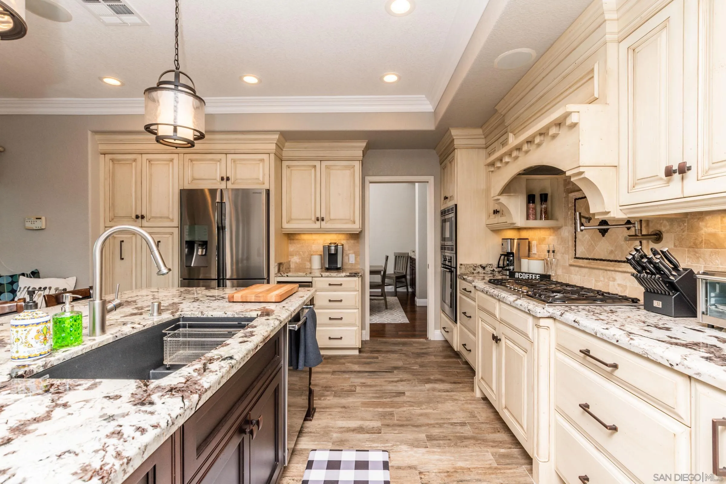 https://cdn.realtyfeed.com/cdn/127/260021336/6ad9e57ea3c7415a9f0784ae81f5b261.webp