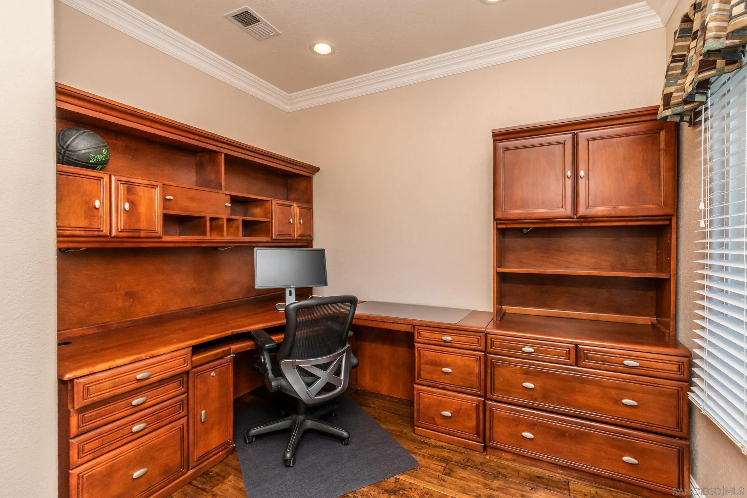 https://cdn.realtyfeed.com/cdn/127/260021336/6c2b68b26be79e844ff1baccde1f4d22.webp