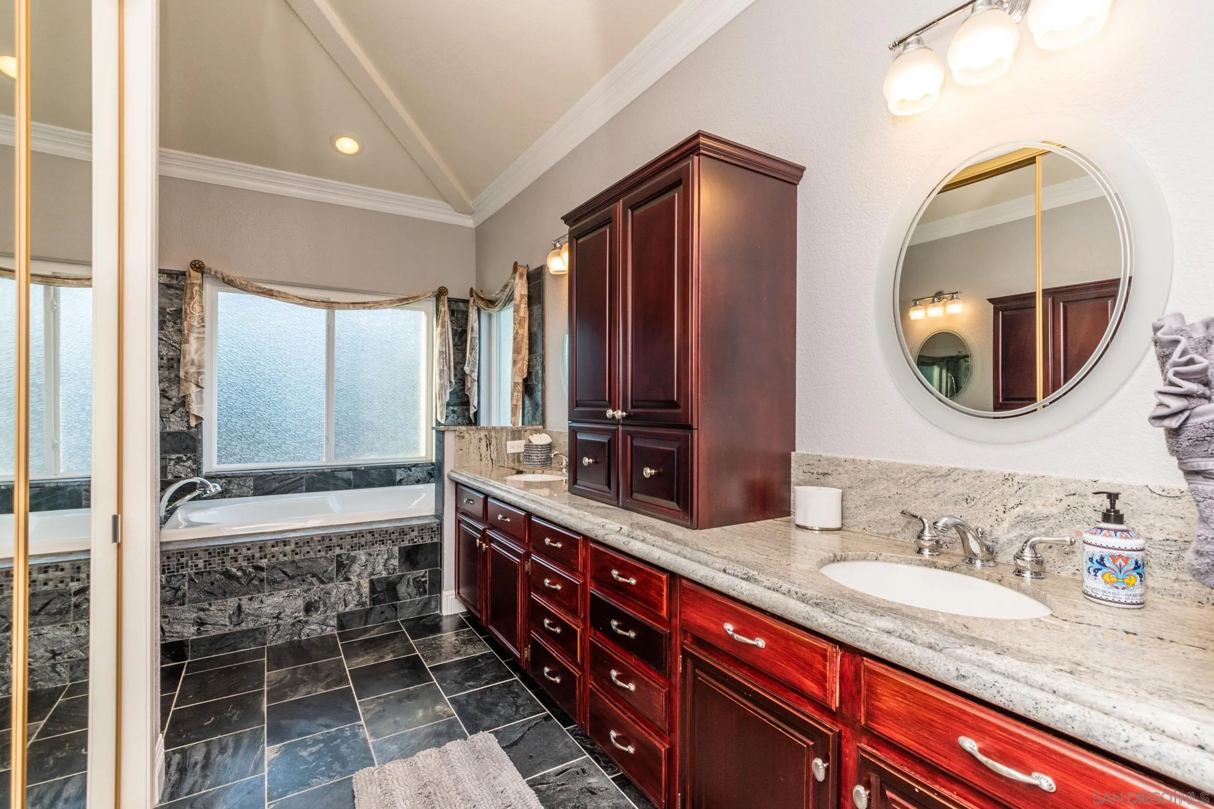 https://cdn.realtyfeed.com/cdn/127/260021336/83177555d26dd61f870cd7b8d7d4c484.webp