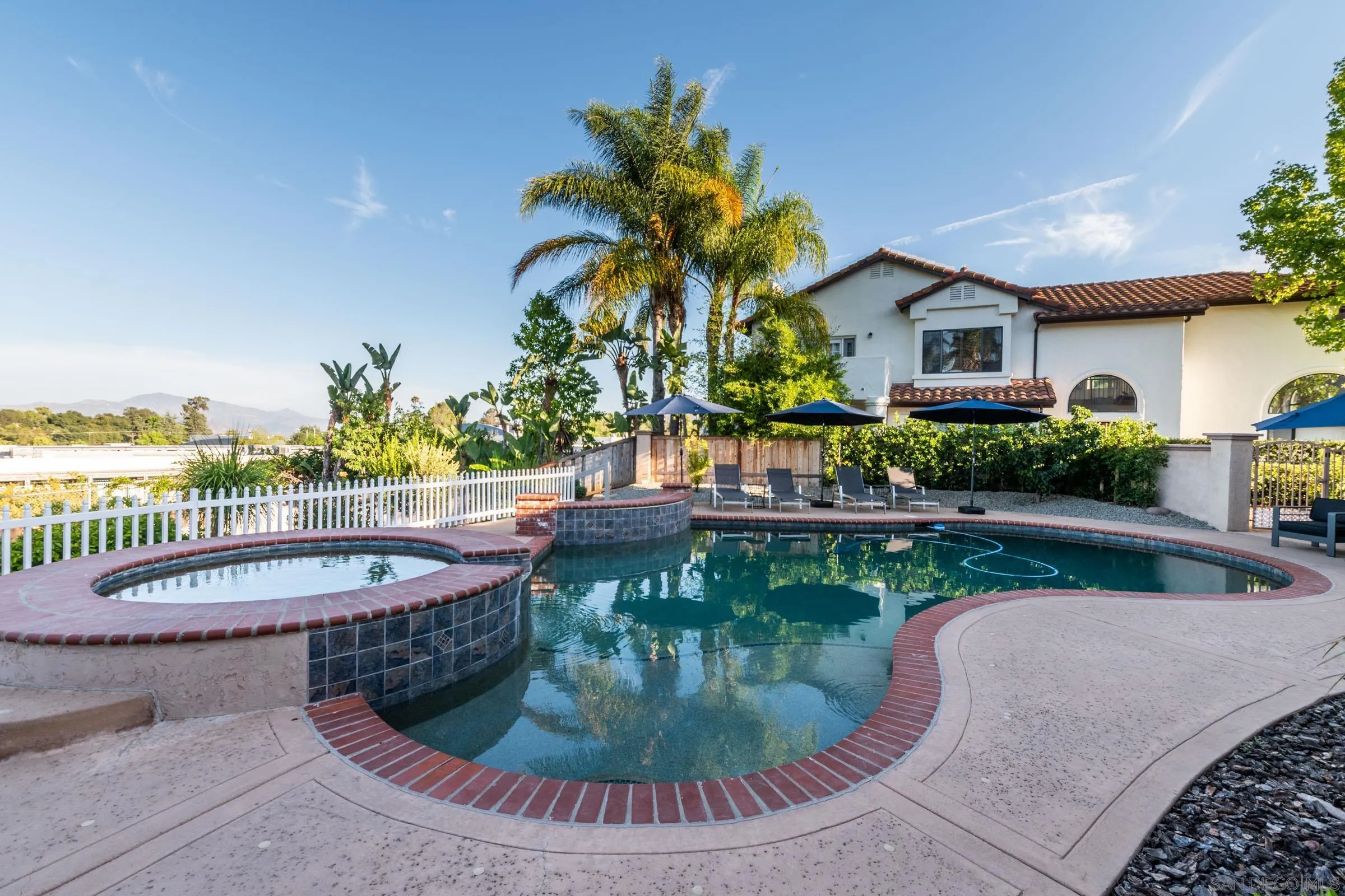 https://cdn.realtyfeed.com/cdn/127/260021336/96a95a3f15297a64546fb763e5022948.webp