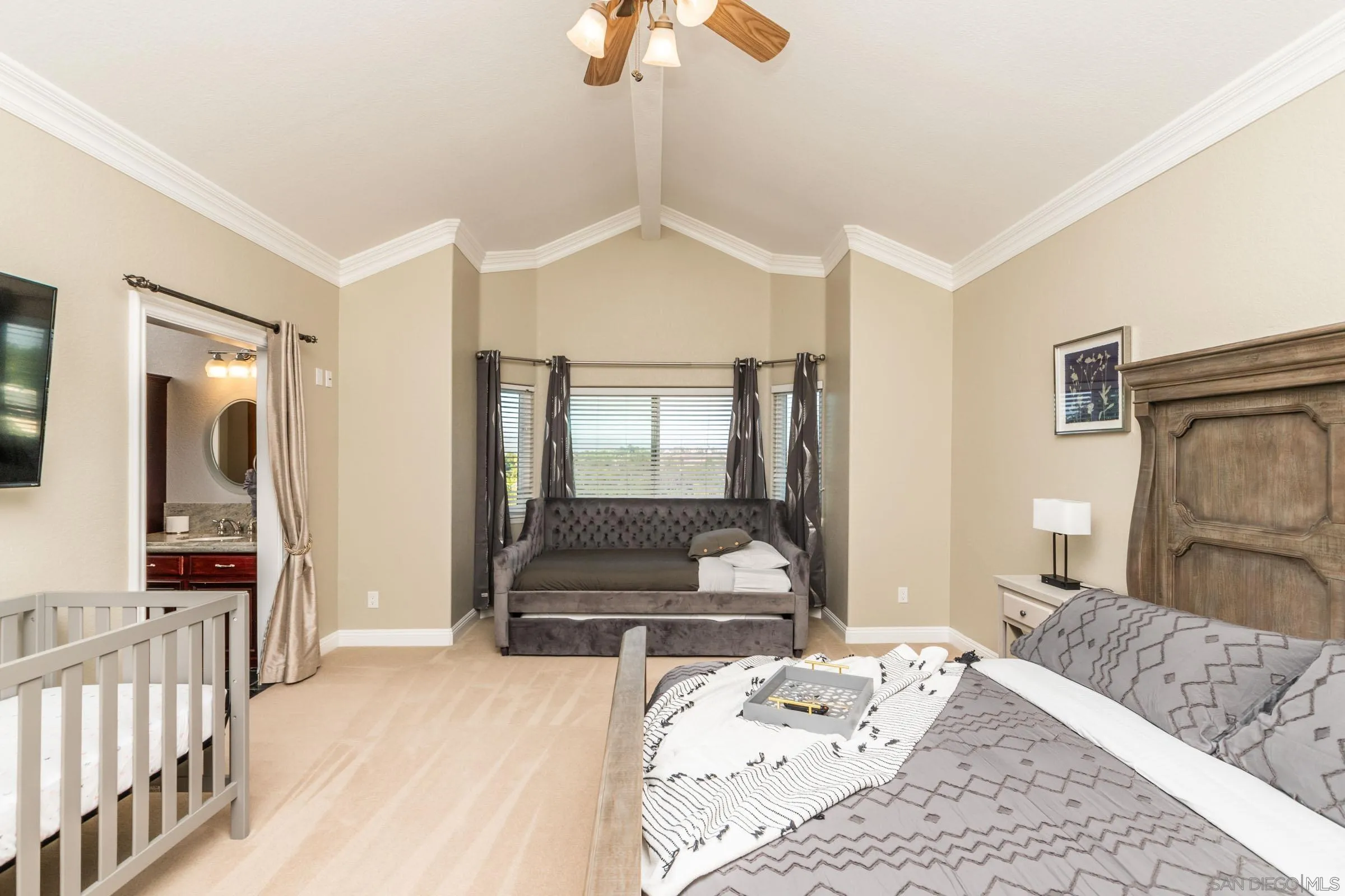 https://cdn.realtyfeed.com/cdn/127/260021336/d5fd5d00a1c0e5daf55191e3c595699d.webp
